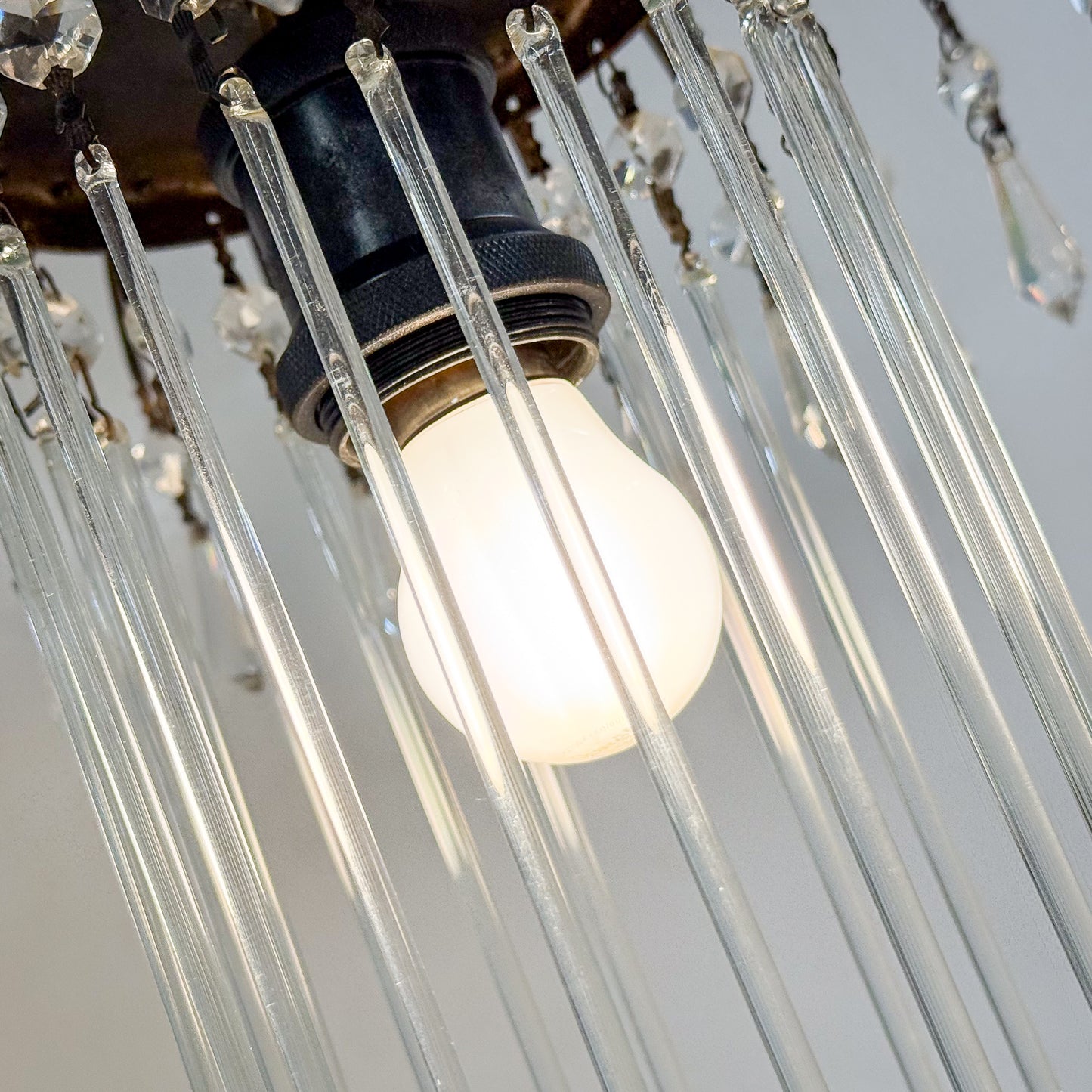 Arched Metal Lamp with Crystal