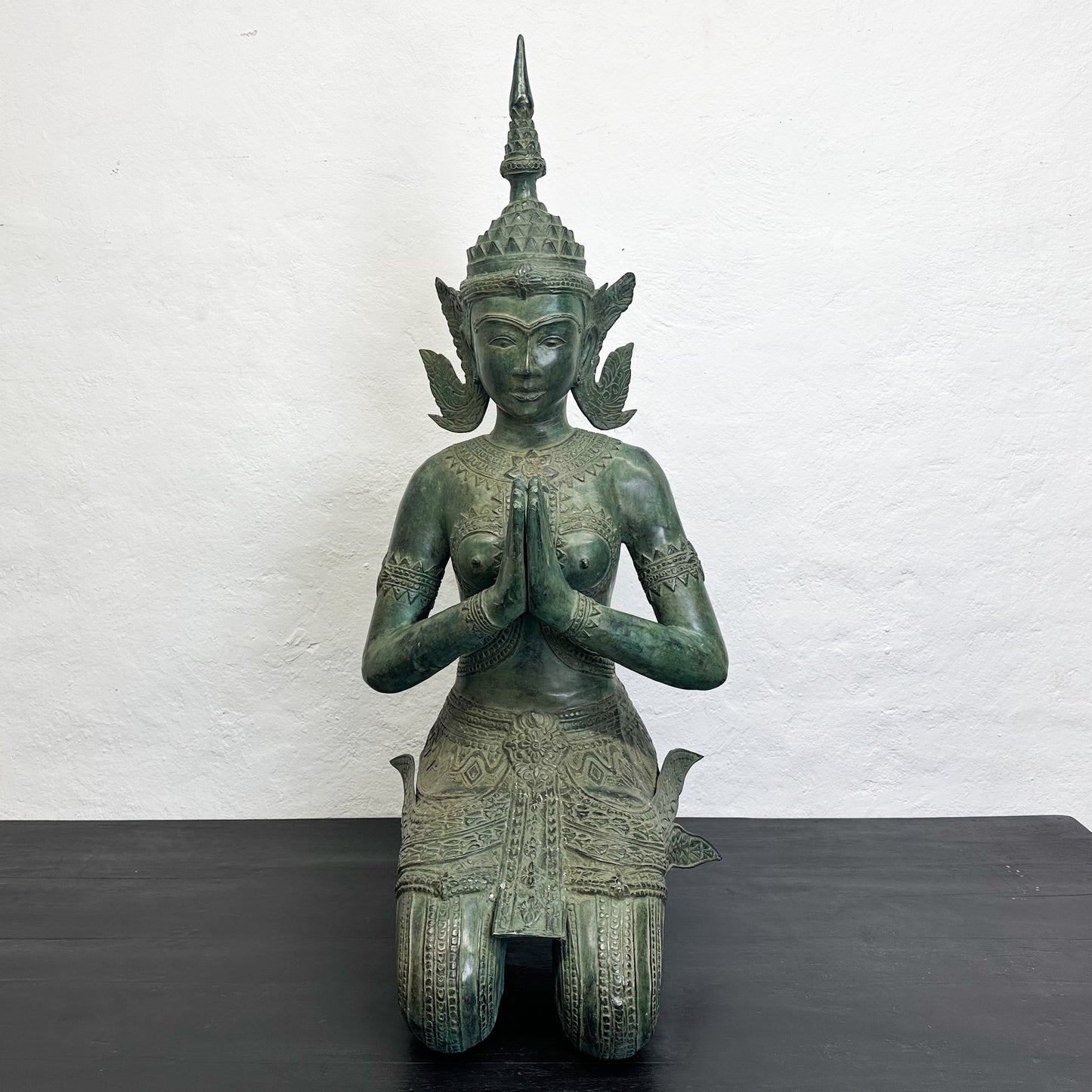 Sitting Ayutthaya Buddha