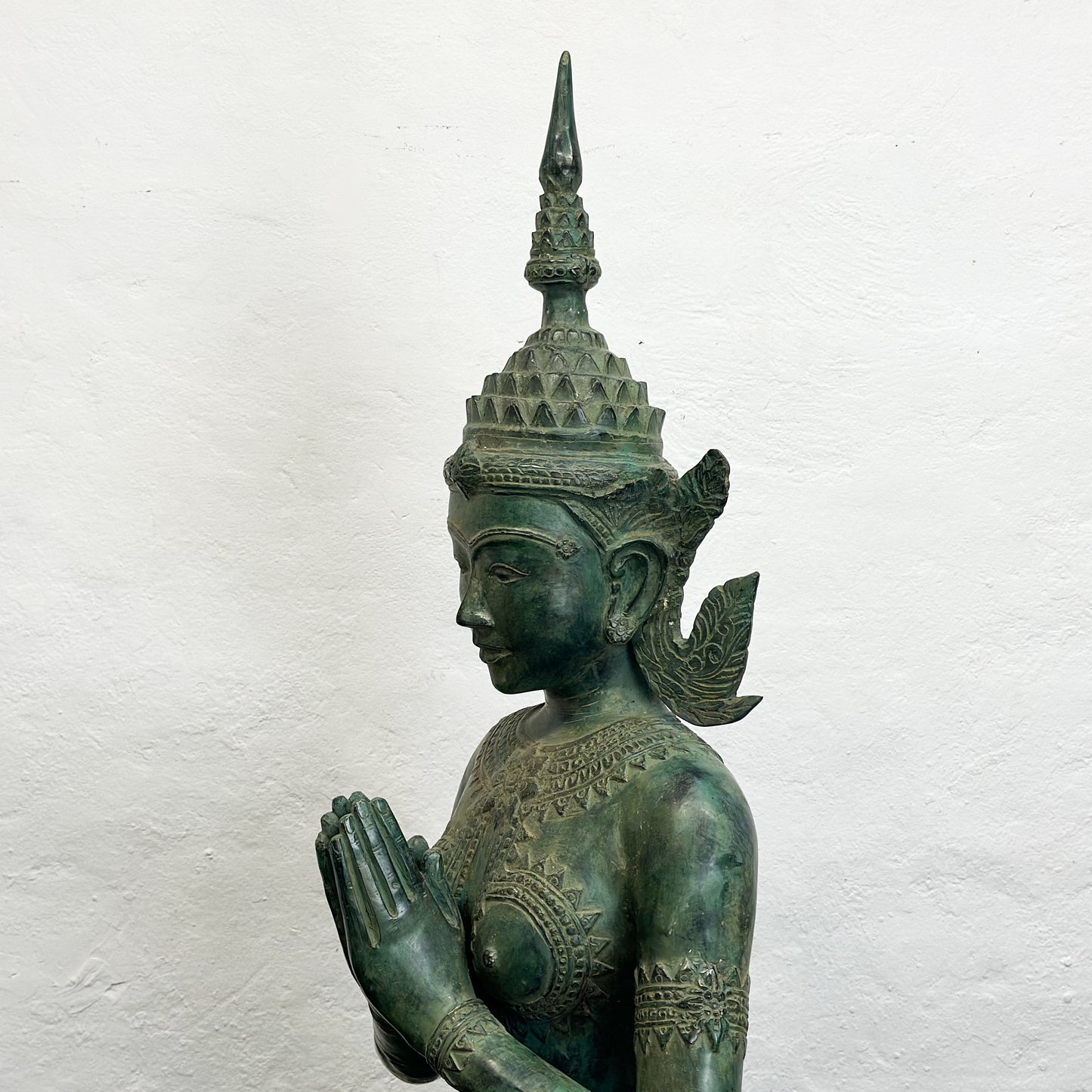 Sitting Ayutthaya Buddha