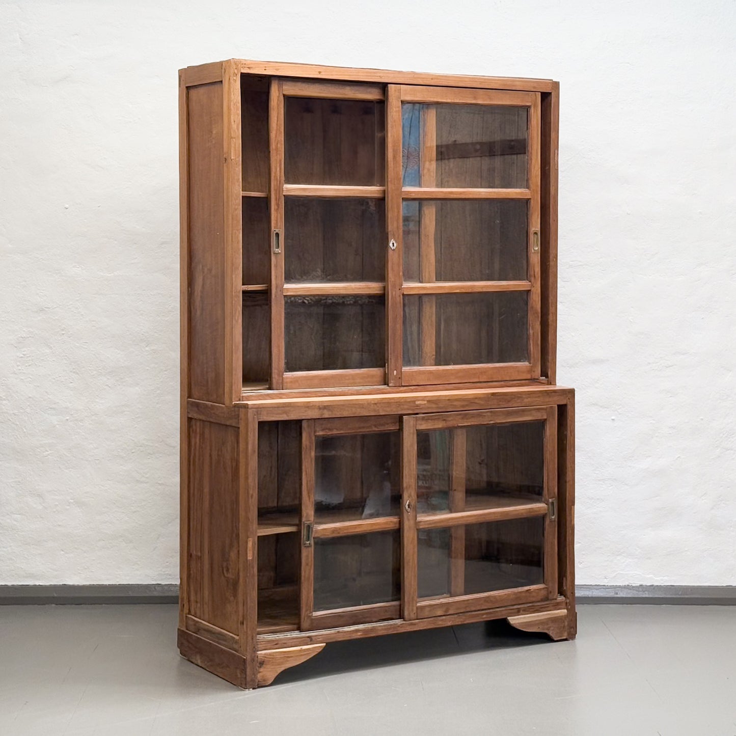 Double Glass Cabinet