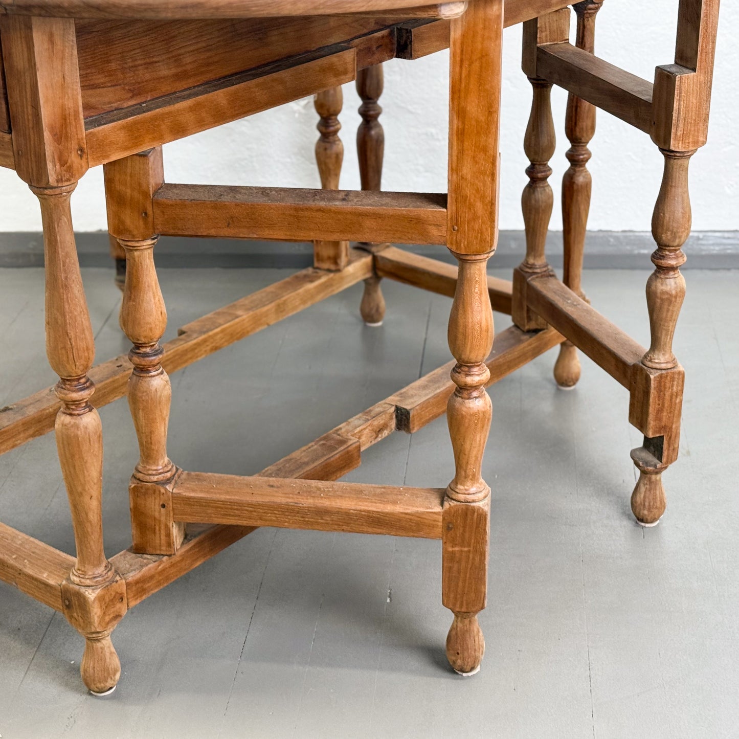 Round Vintage Folding Table