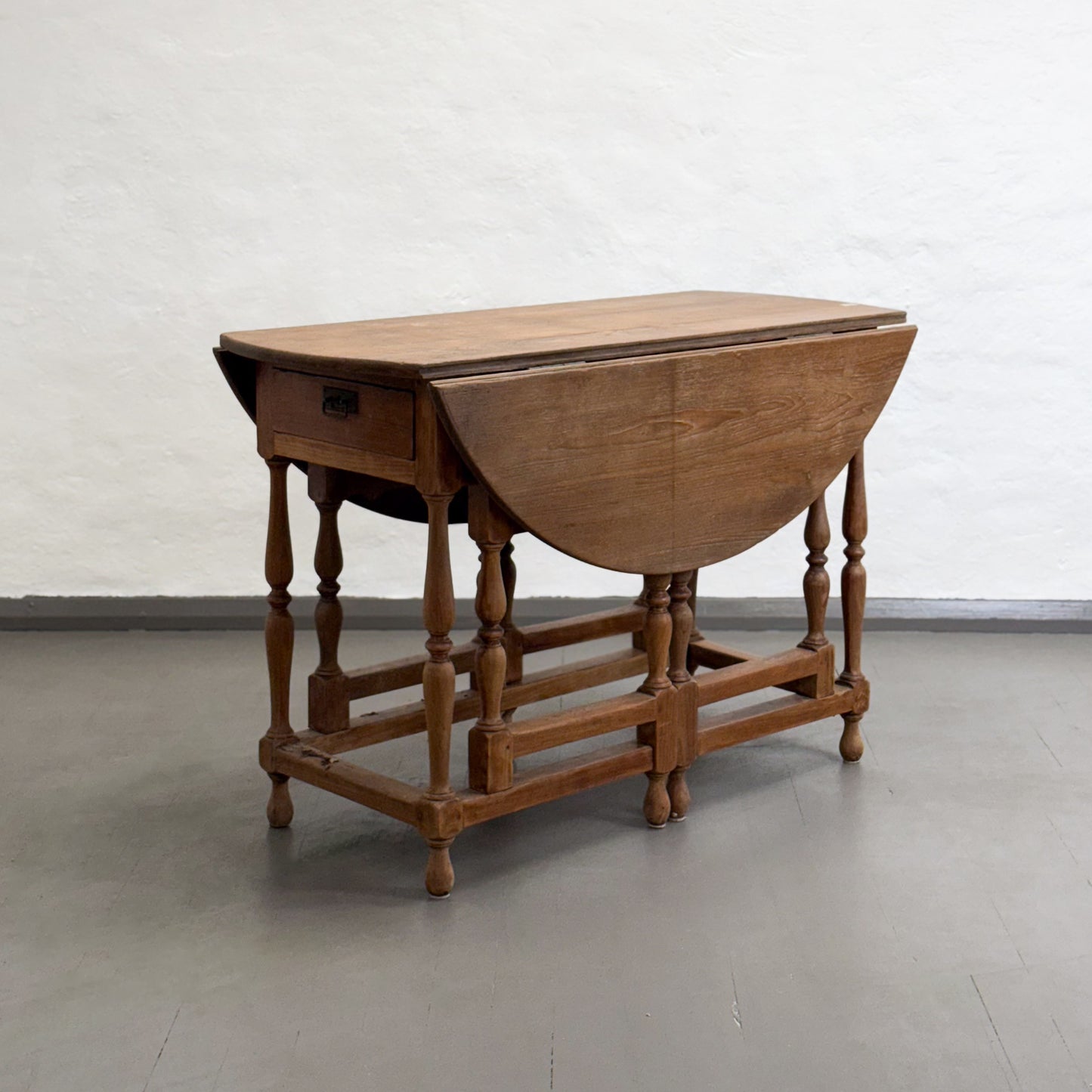 Round Vintage Folding Table