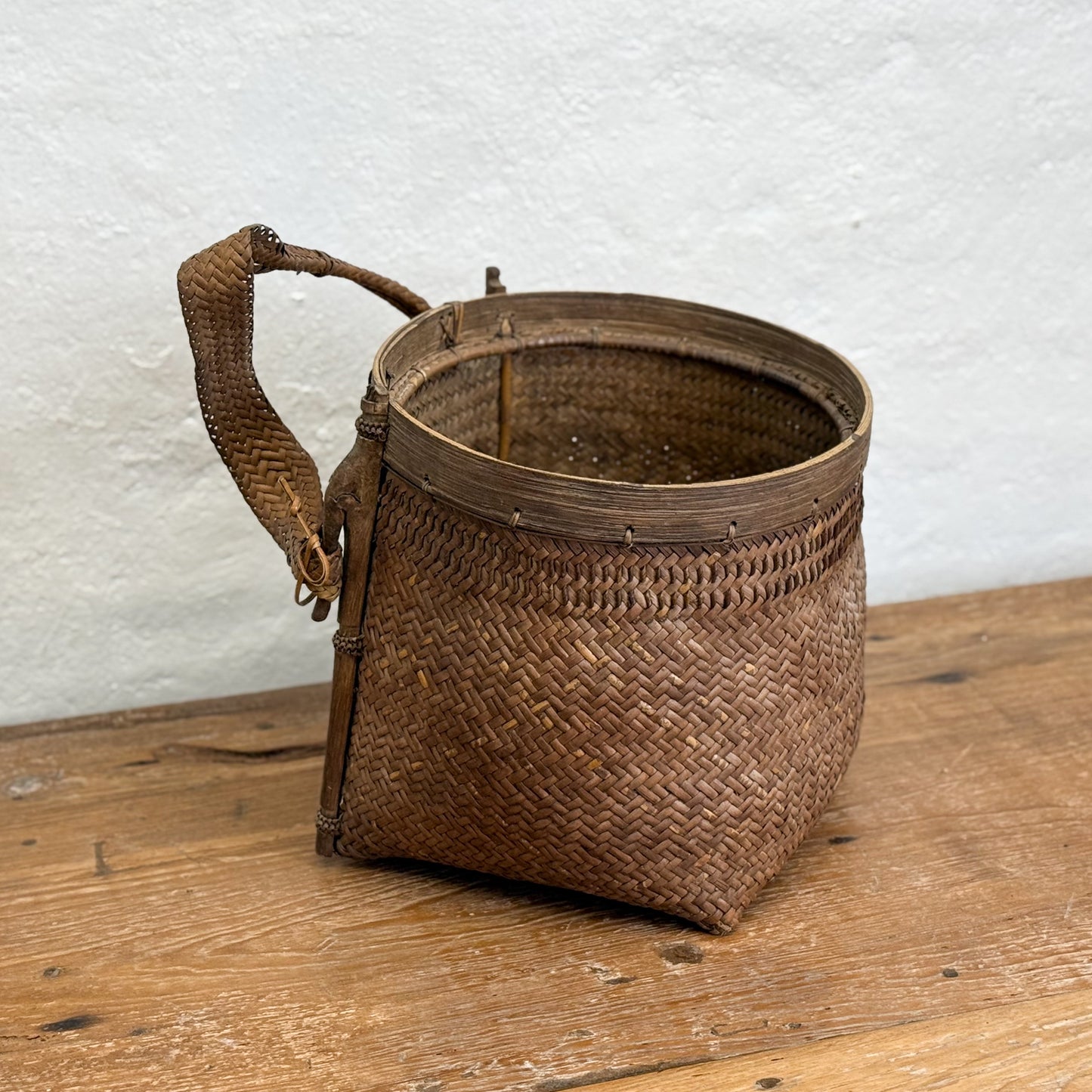 Vintage Kalimantan Basket III