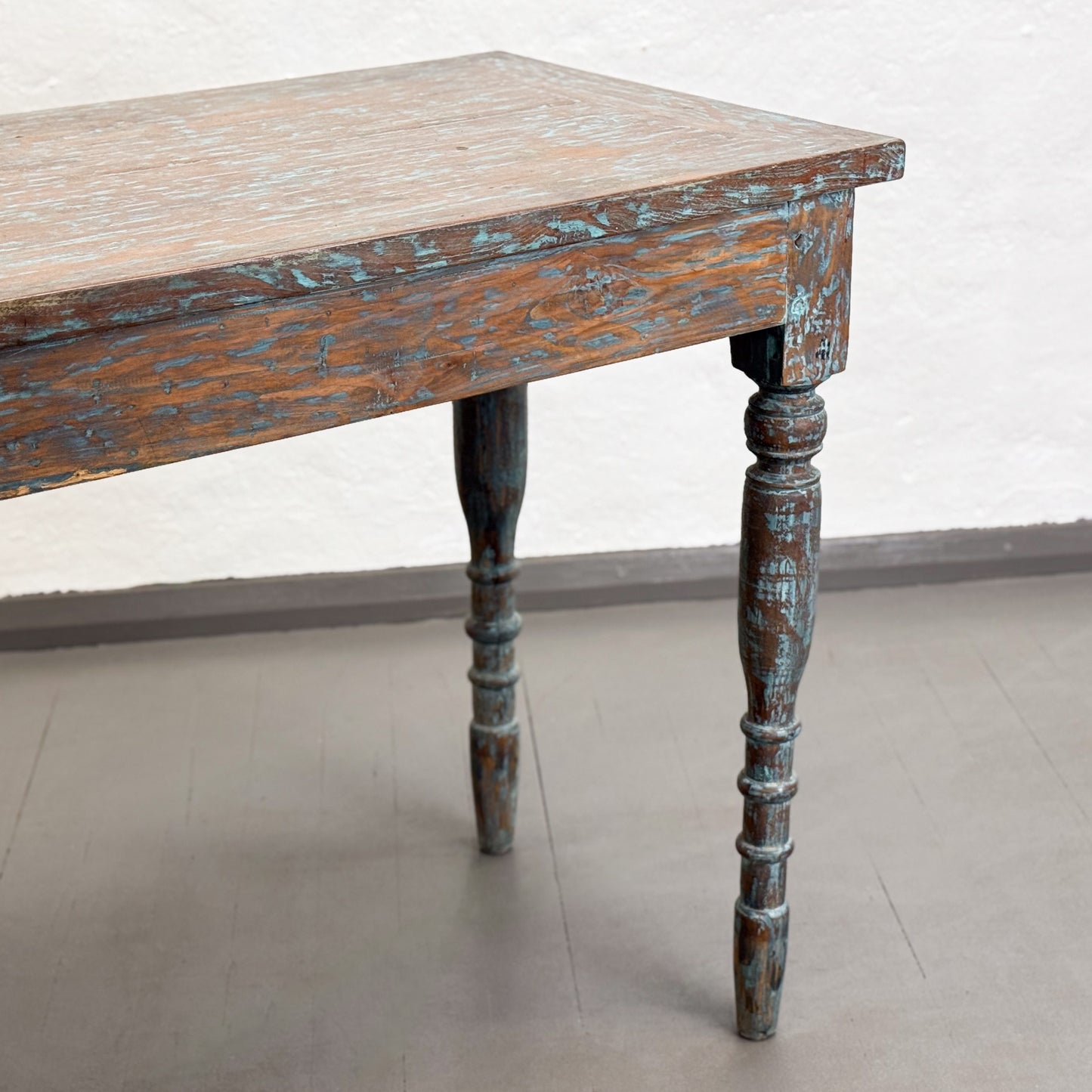 Vintage Painted Turned Leg Table