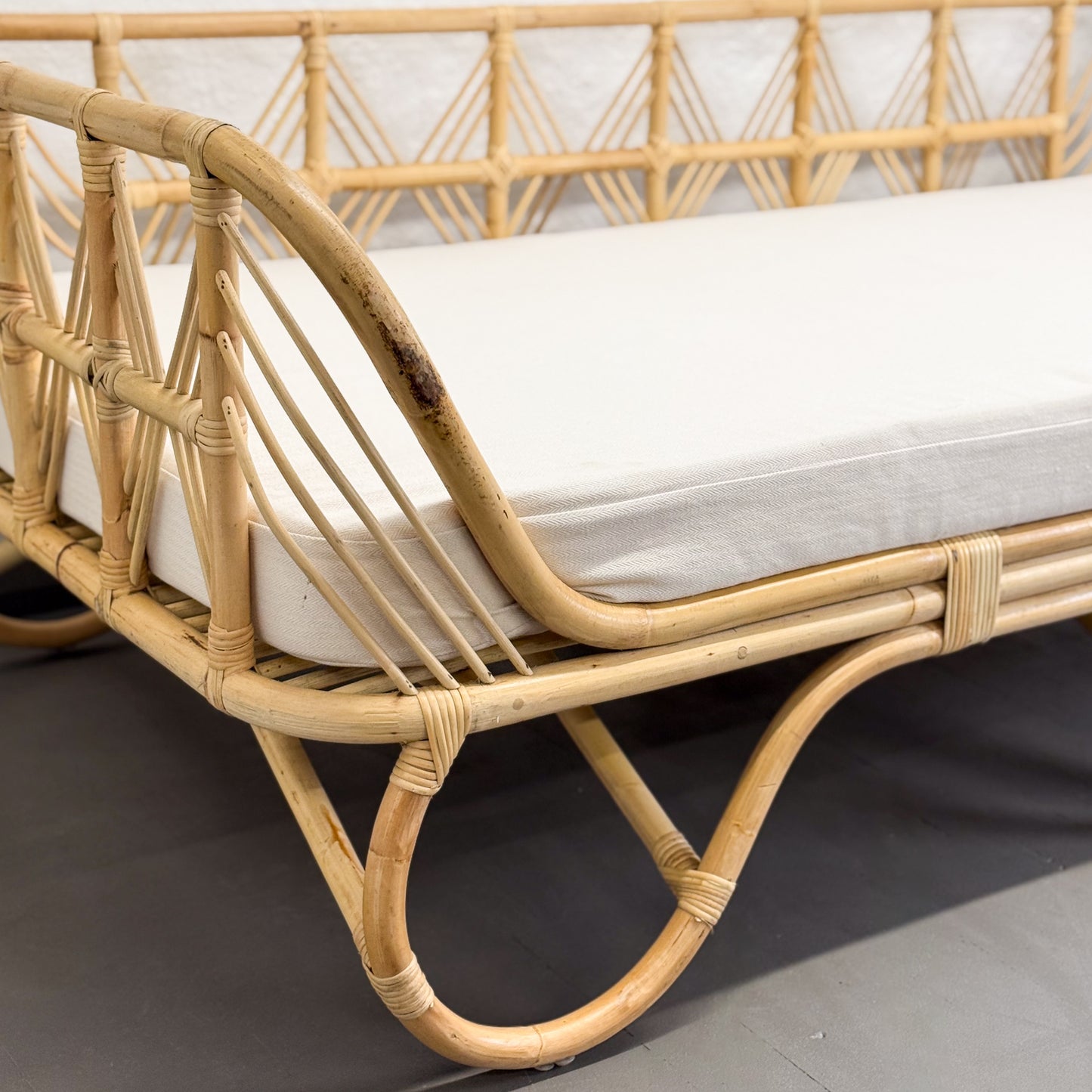 Cane Diamond Daybed