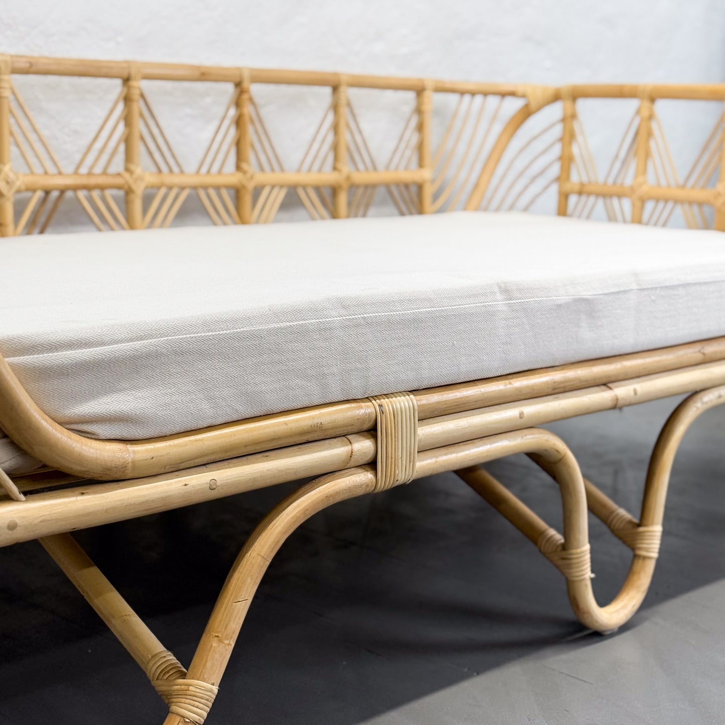 Cane Diamond Daybed