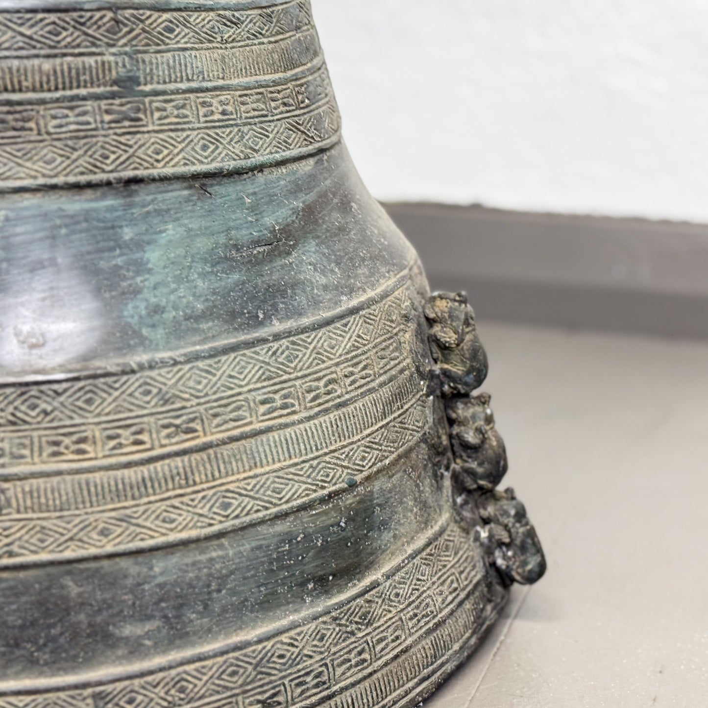 Bronze Rain Drum with Leaf Pattern