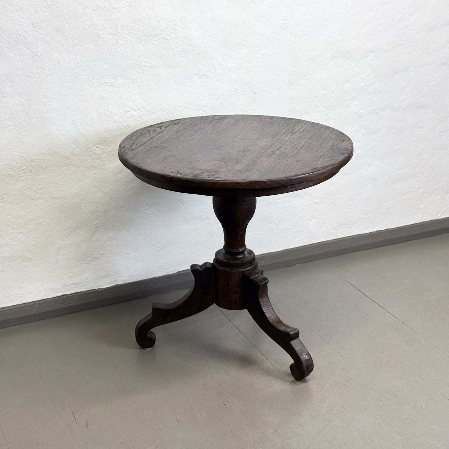 Round Vintage Pedestal Table