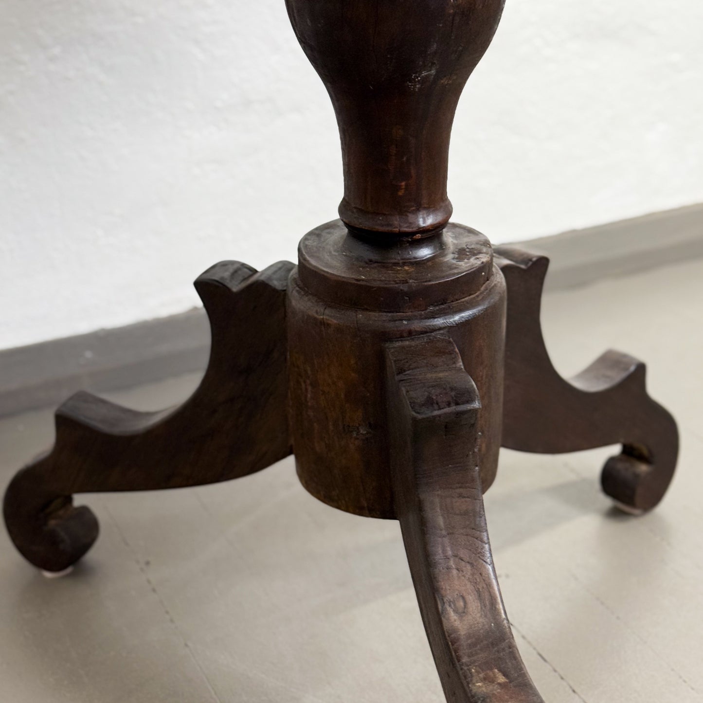 Round Vintage Pedestal Table