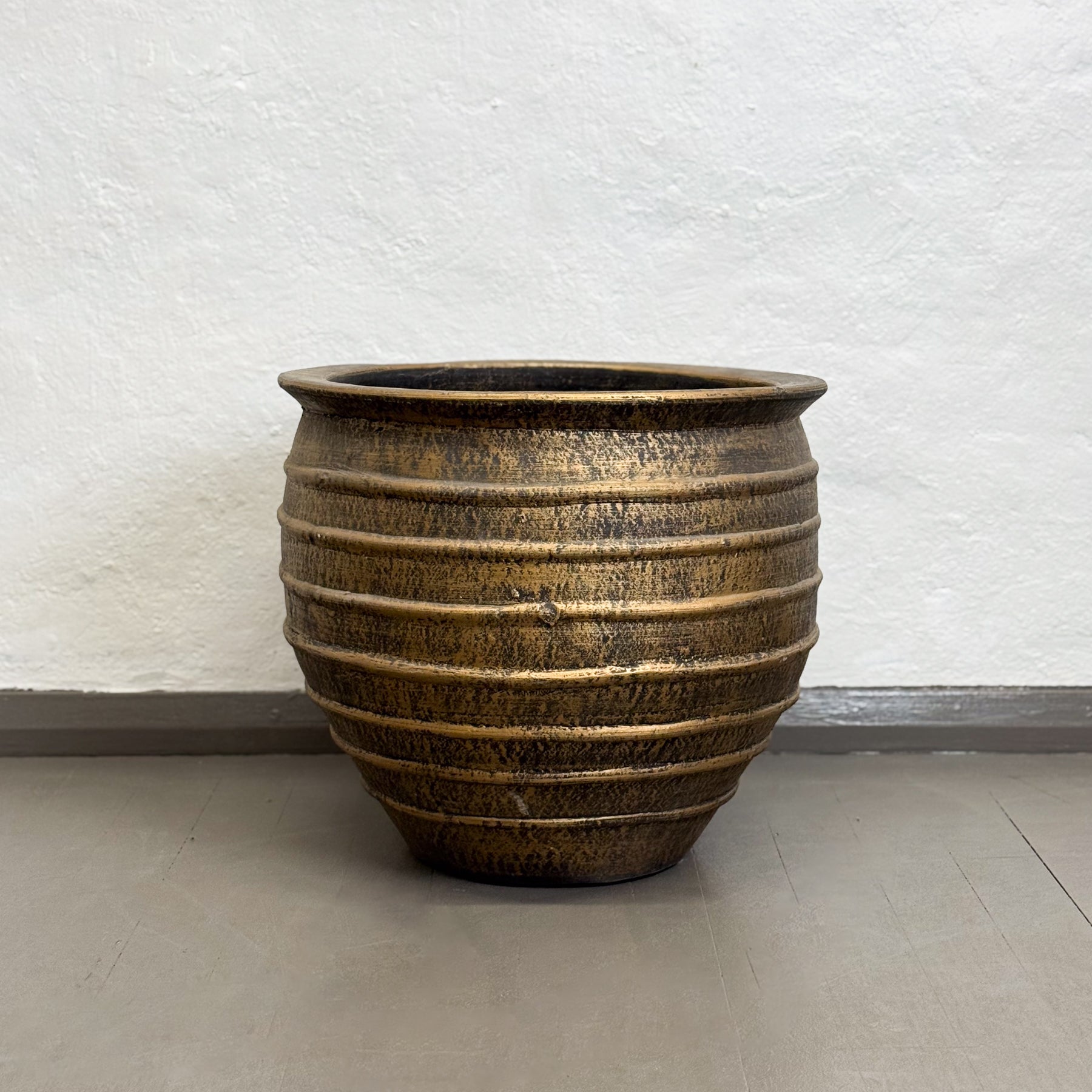 Ribbed Painted Pot