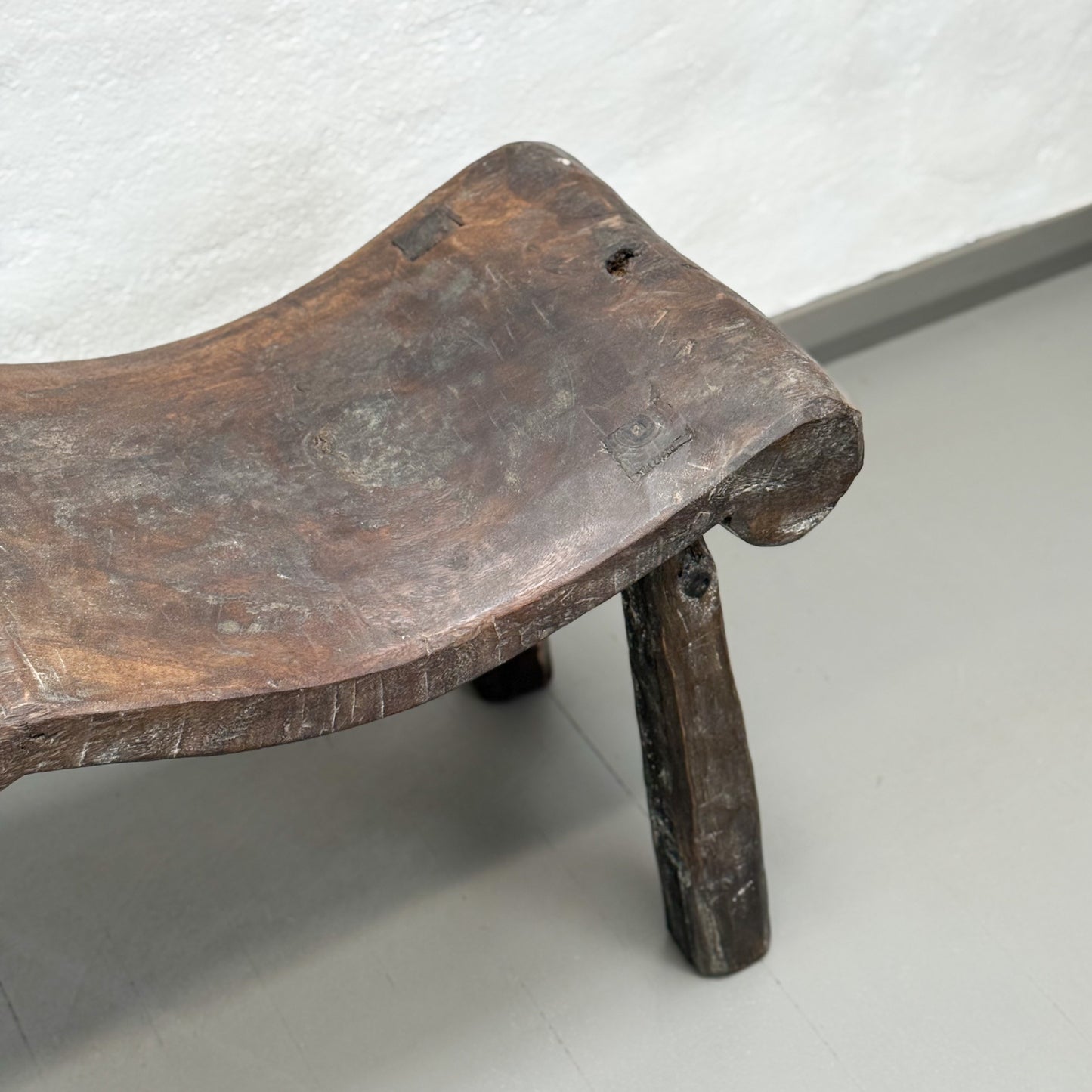 4 Seat Carved Wave Bench