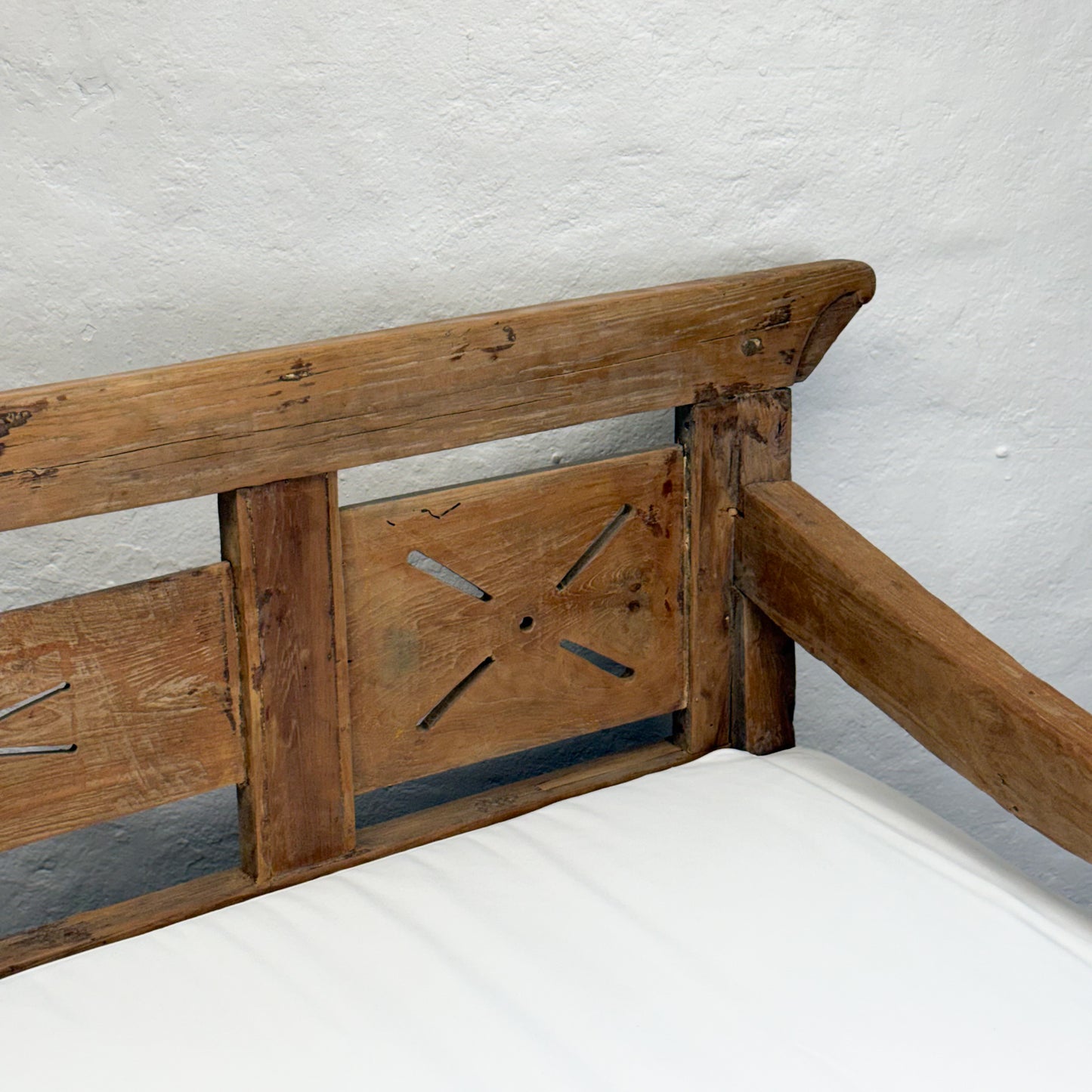 Large Vintage Carved Day Bed