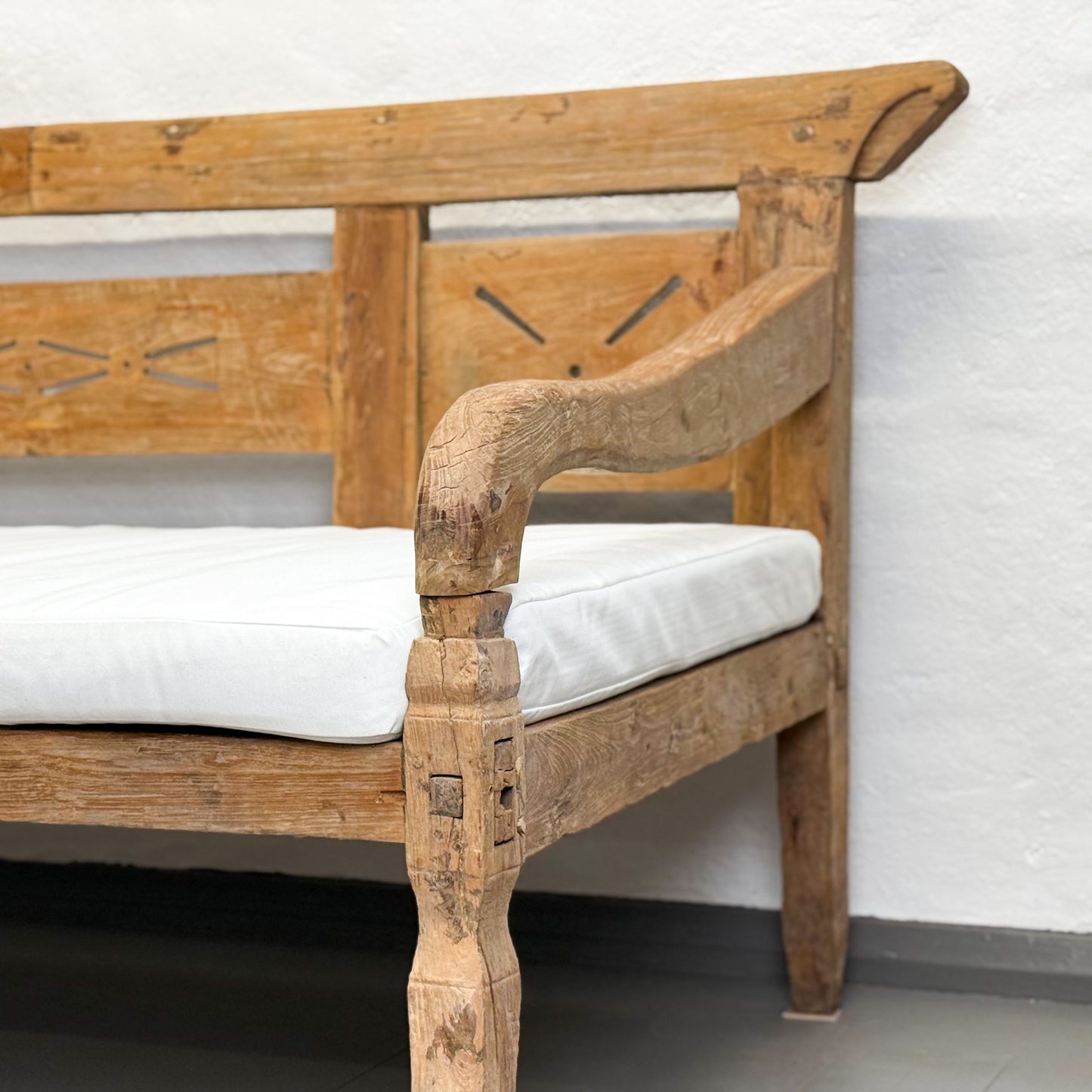 Large Vintage Carved Day Bed