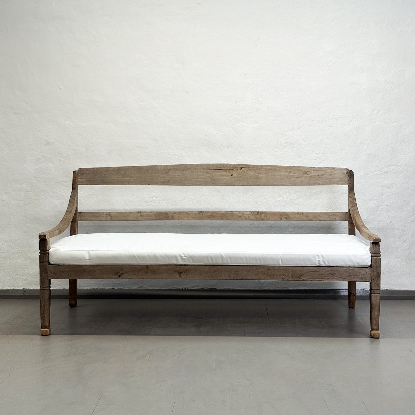 Simple Vintage Teak Daybed