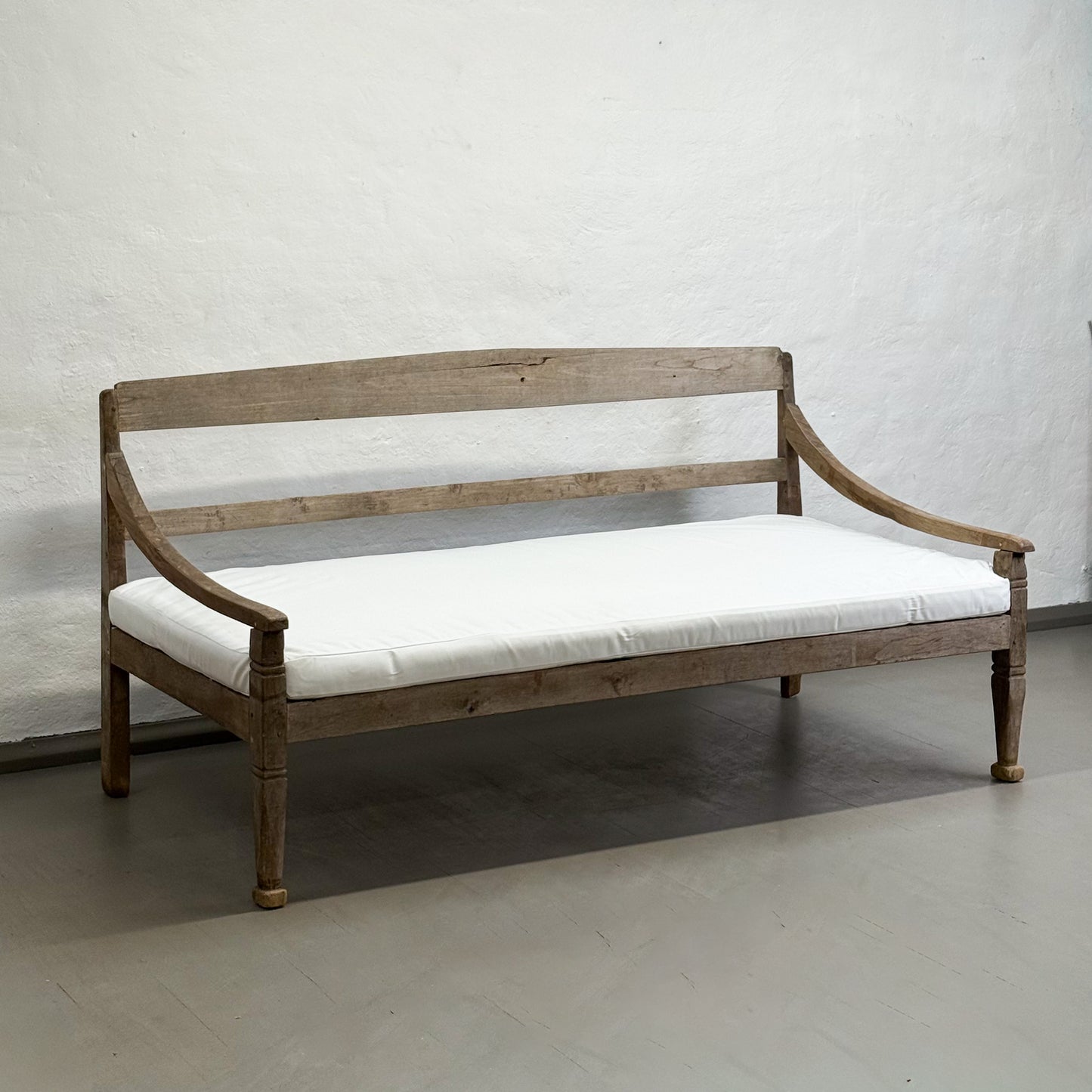 Simple Vintage Teak Daybed