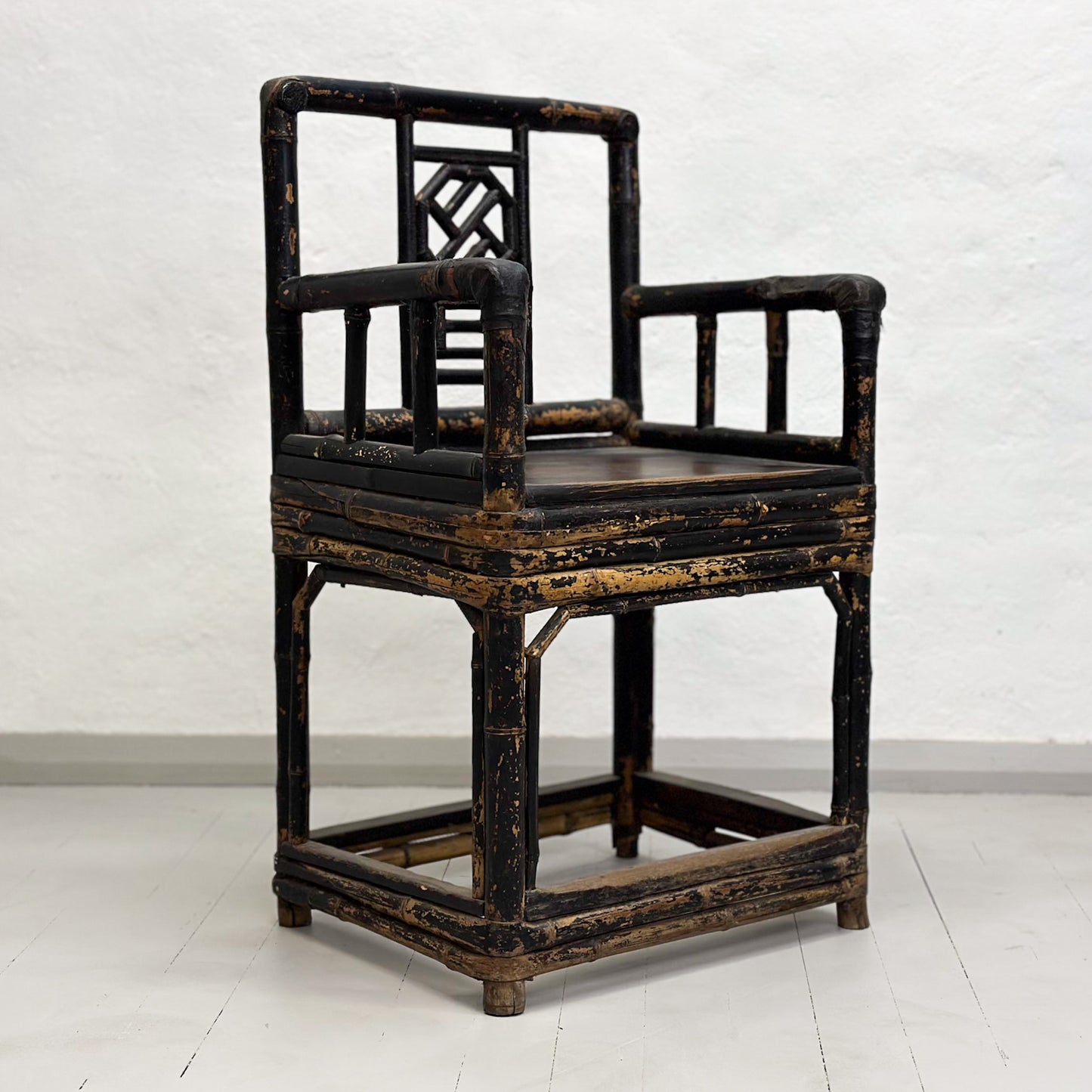 Antique Rose Style Bamboo Chair