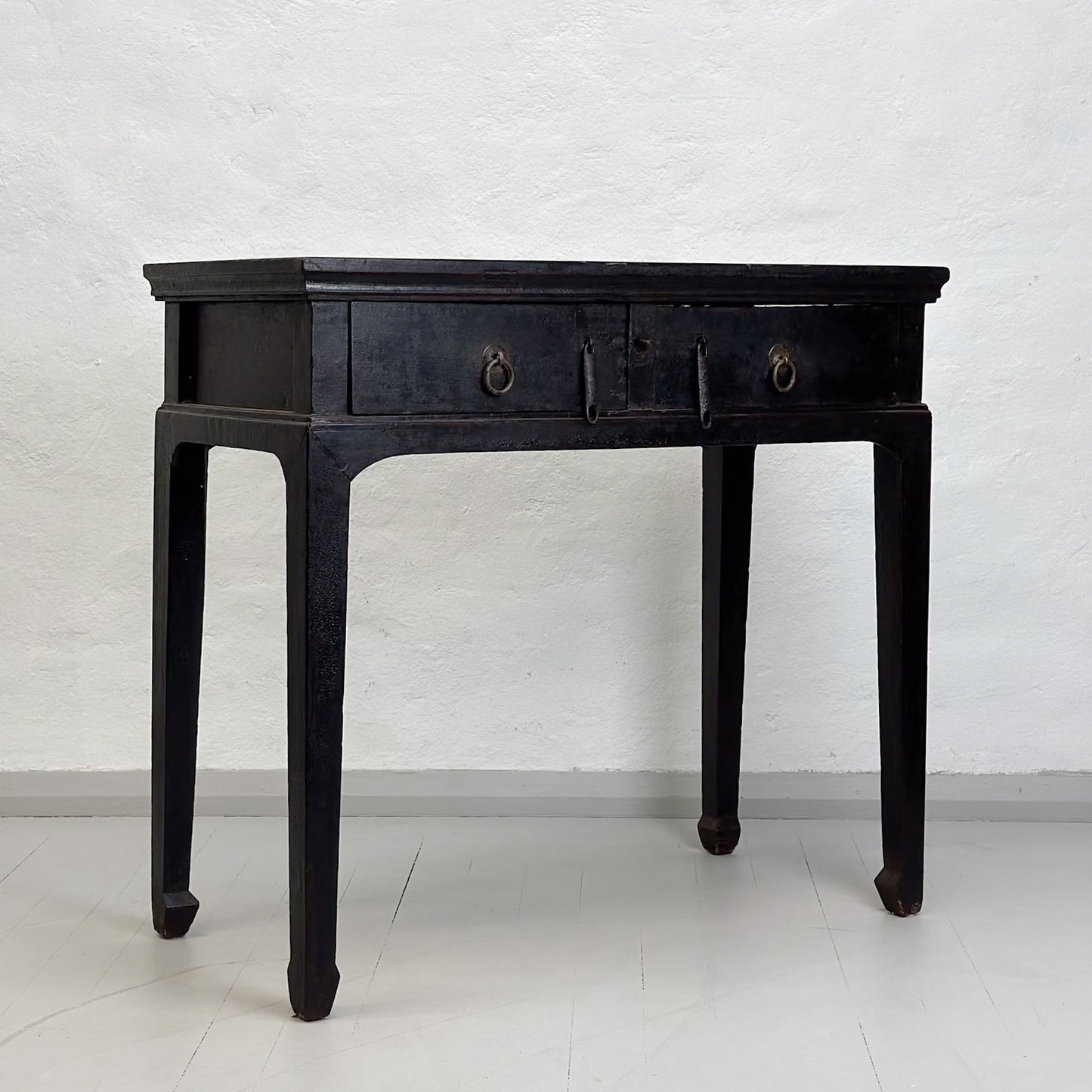 Distressed 2 Drawer Table