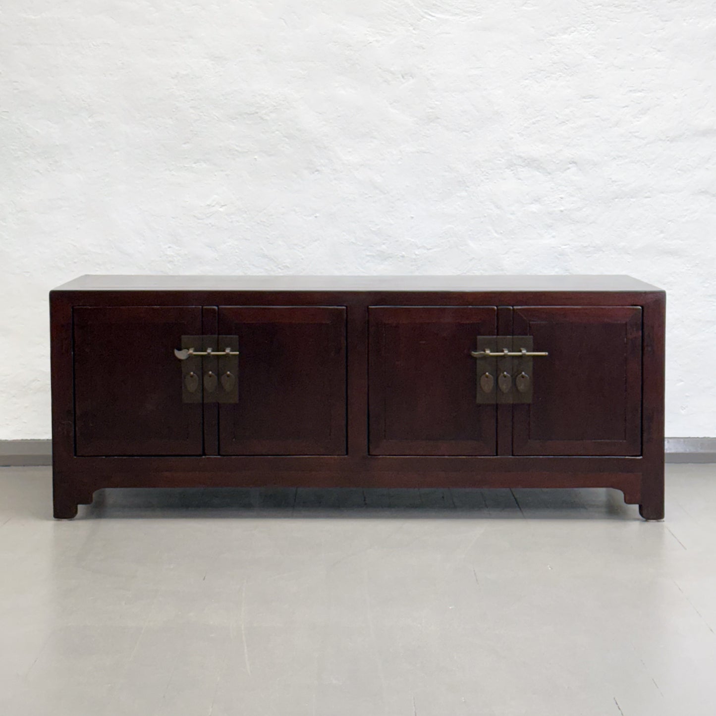 Low 4 Door Cabinet