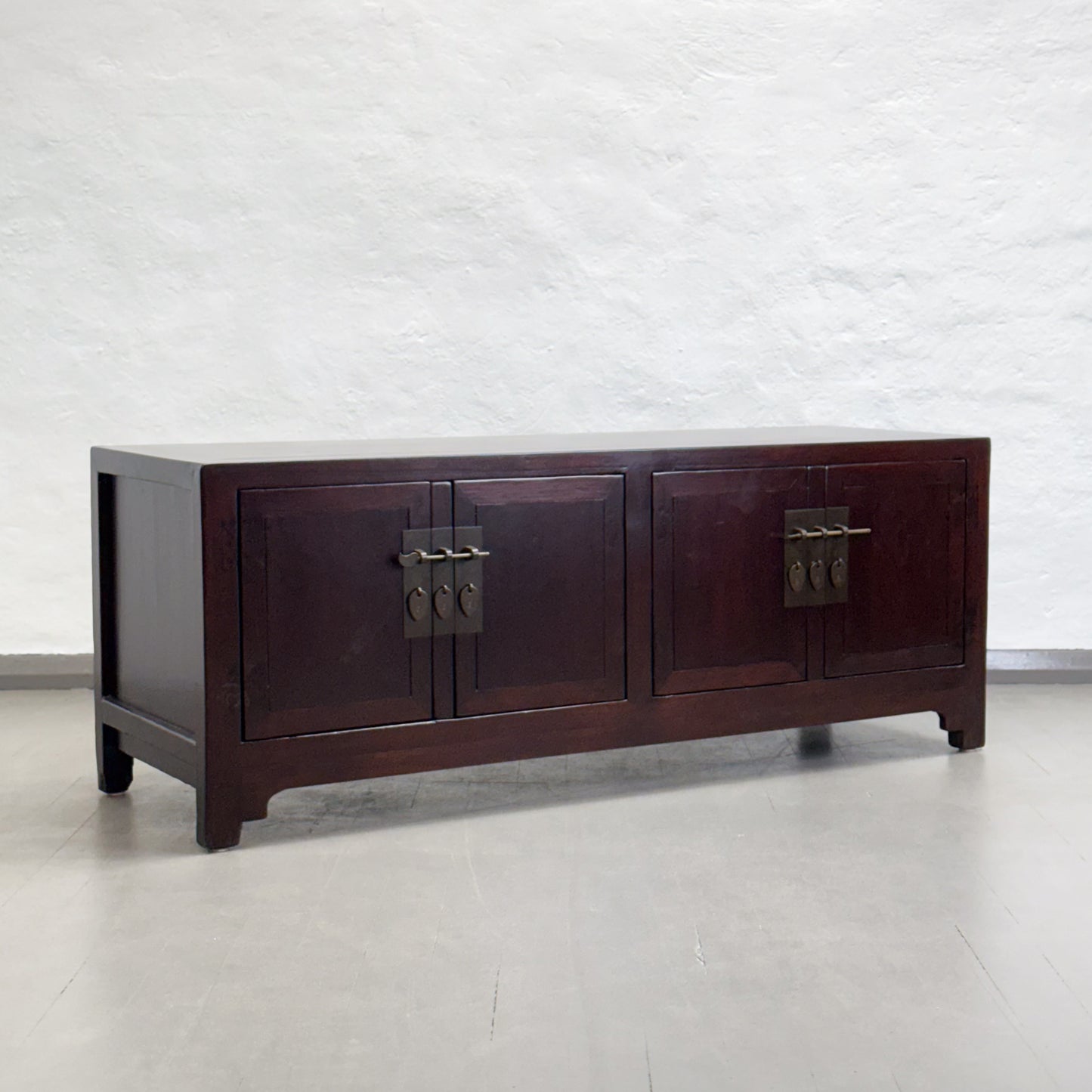 Low 4 Door Cabinet