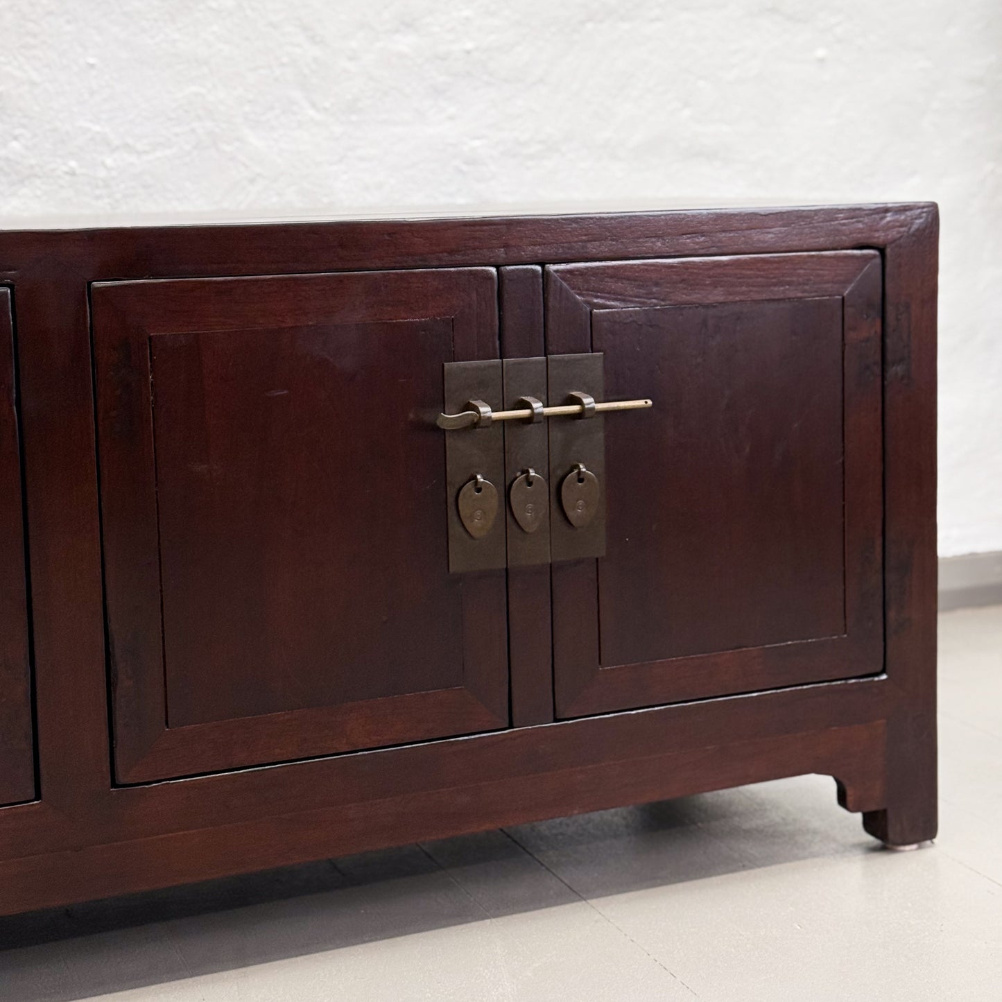 Low 4 Door Cabinet