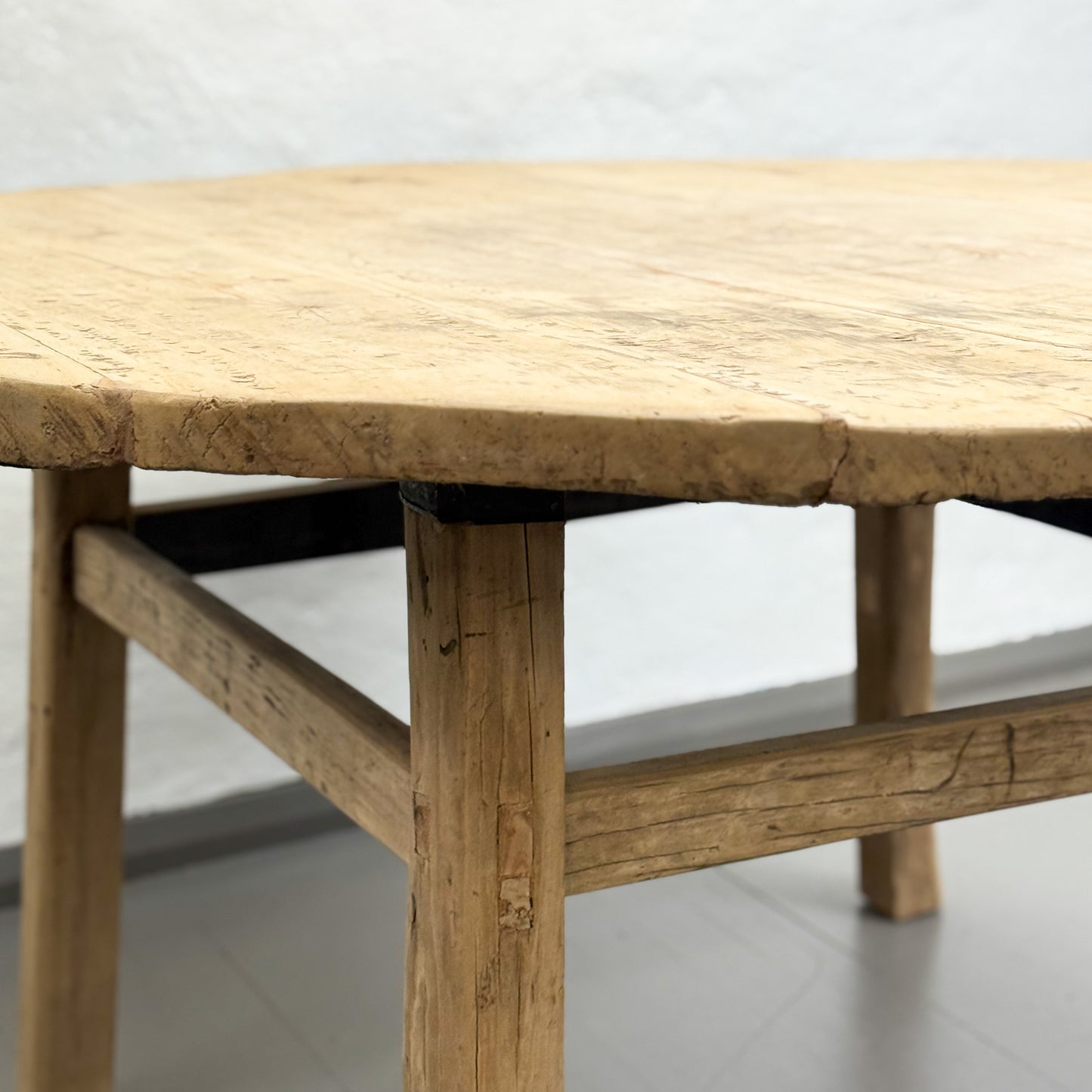Round Raw Elm Table
