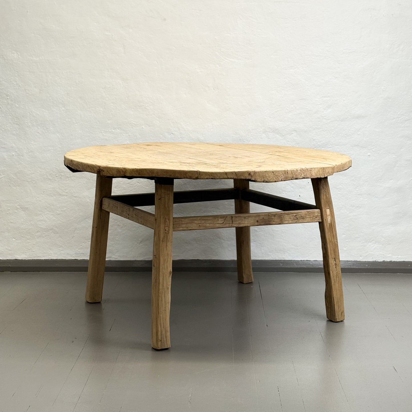 Round Raw Elm Table