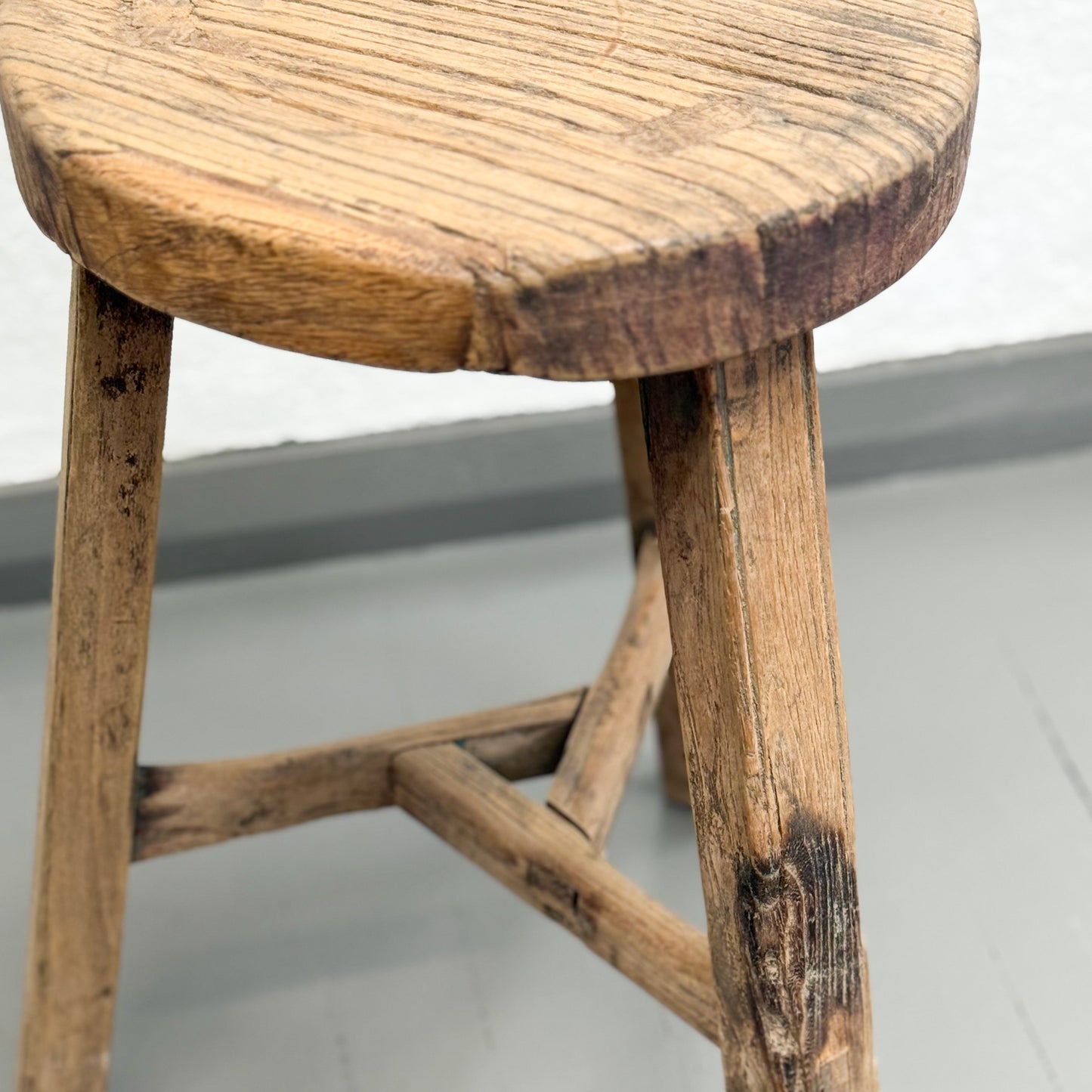Round Workers Stool I