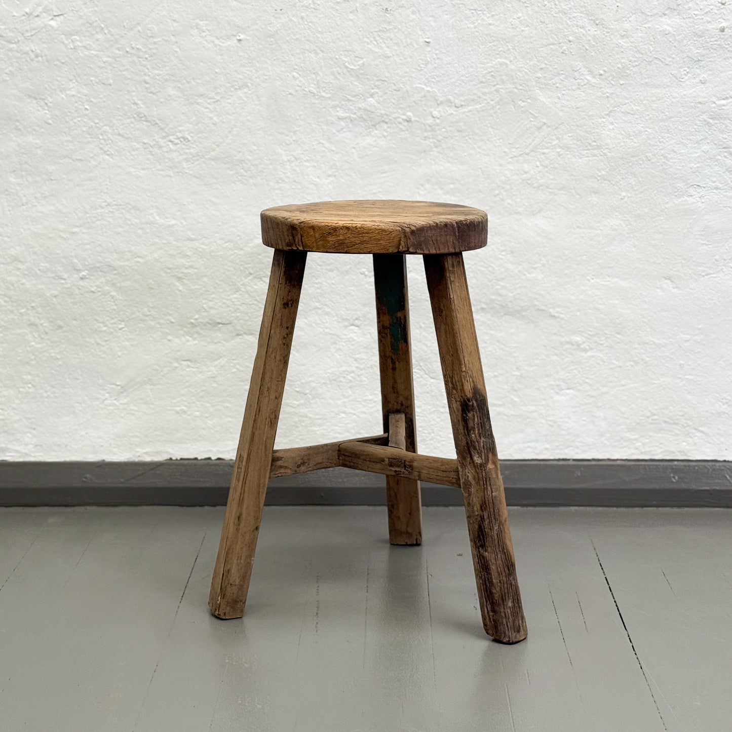 Round Workers Stool I