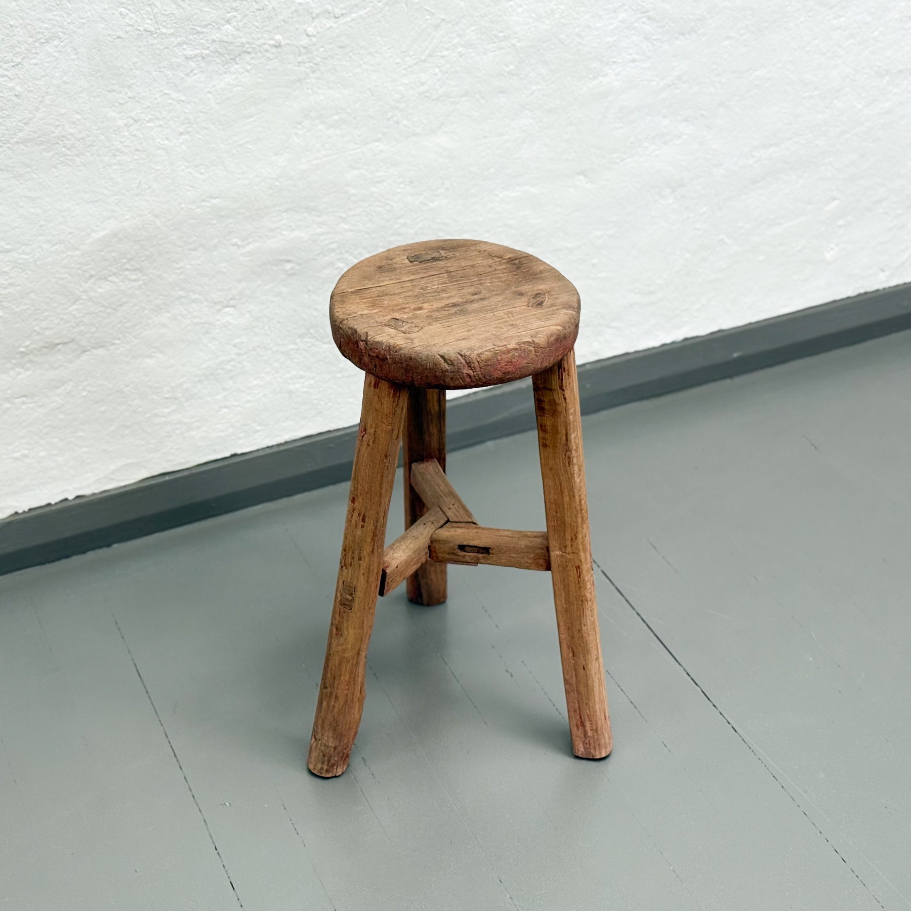 Round Workers Stool IV