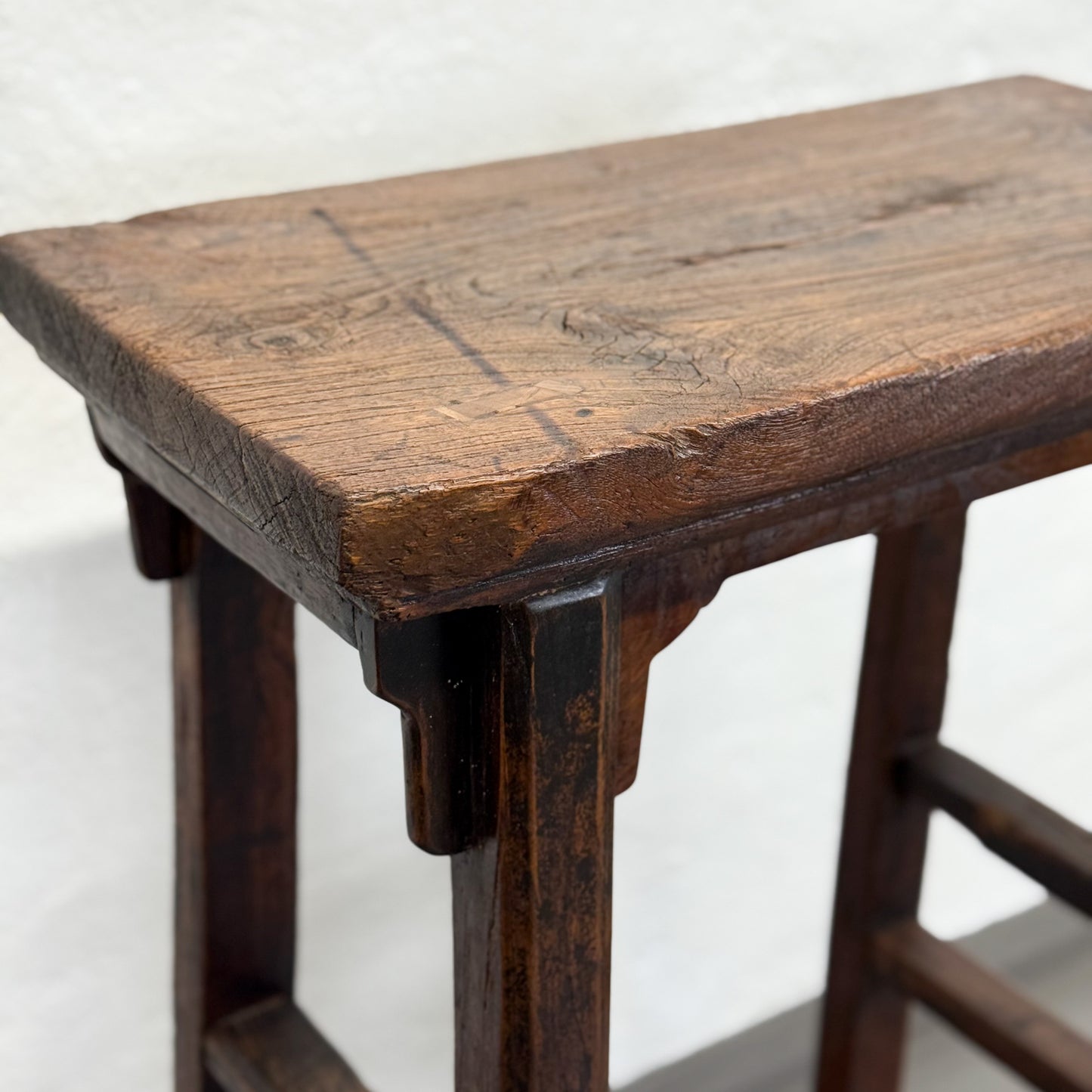 Vintage Elm Vase Table