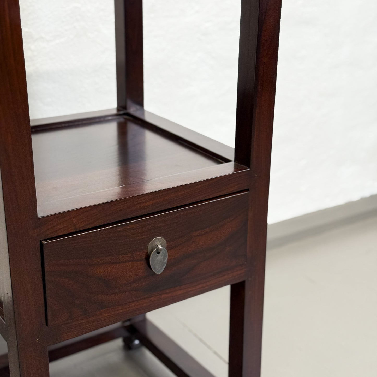 Vase Table with Drawer