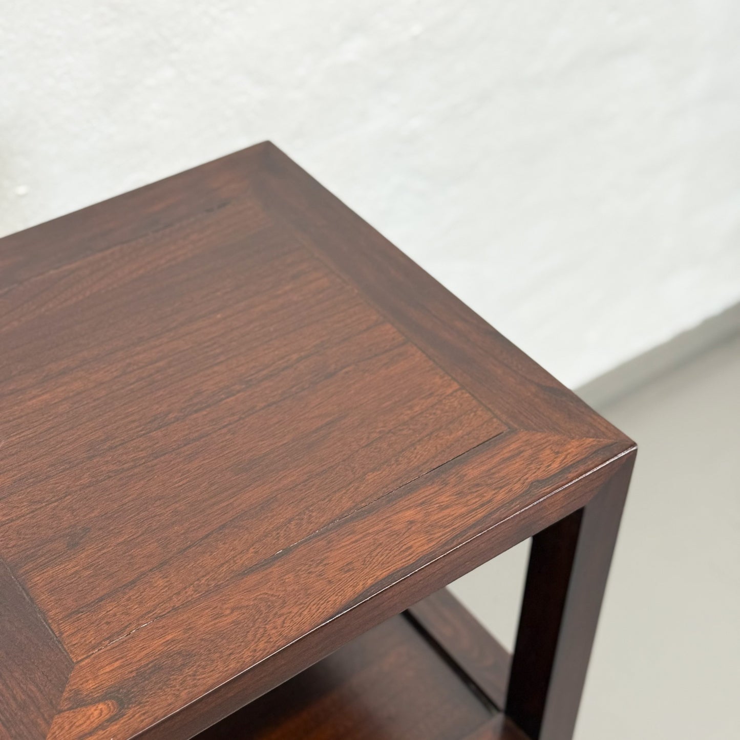 Vase Table with Drawer