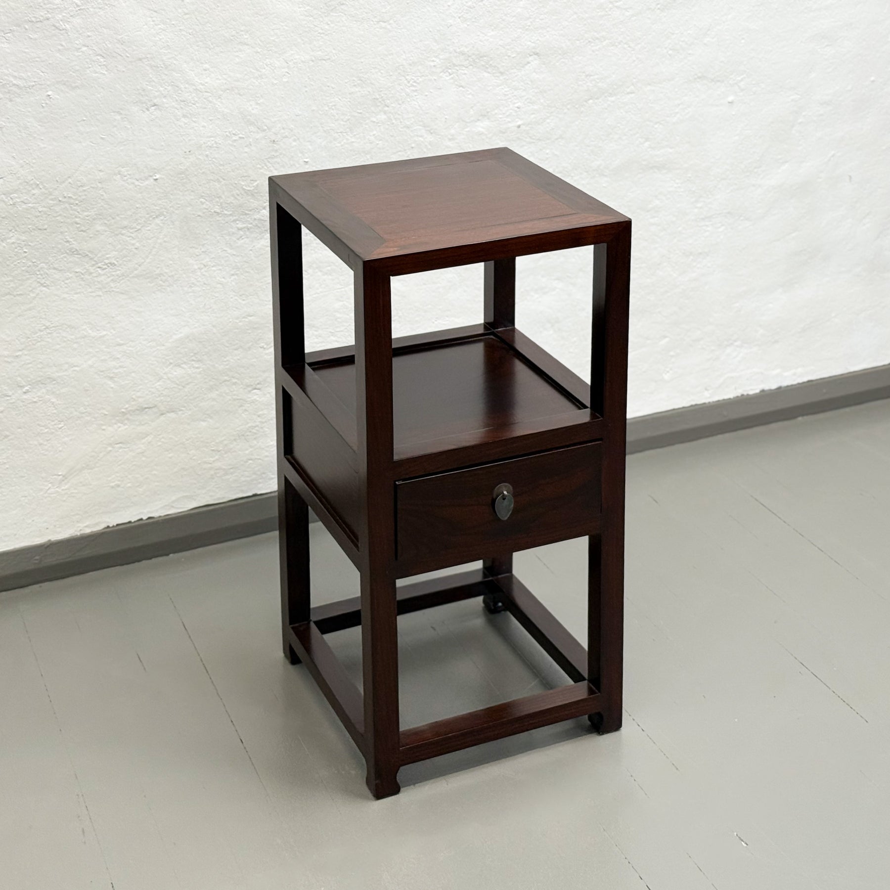 Vase Table with Drawer