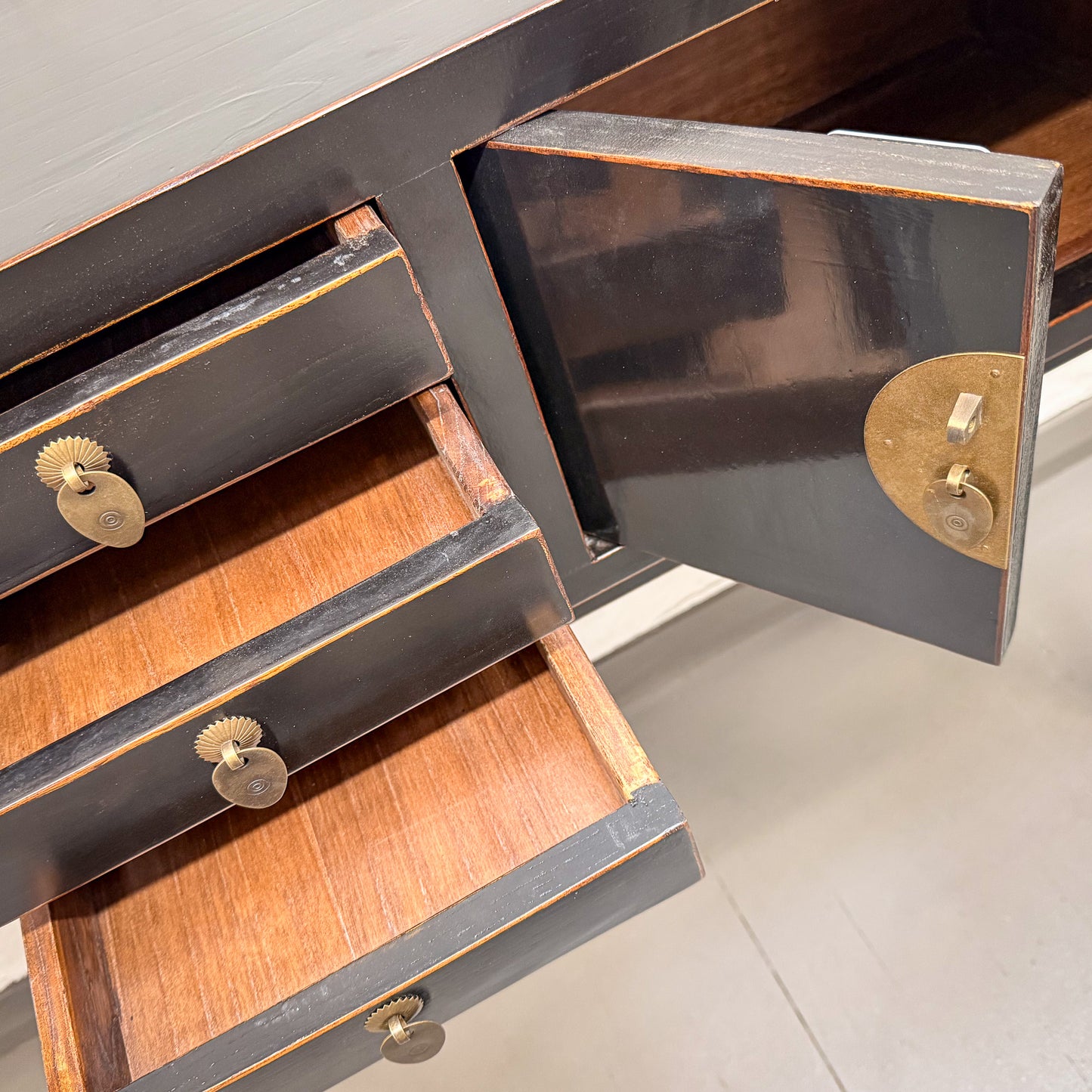 Black Lacquer Kang Table