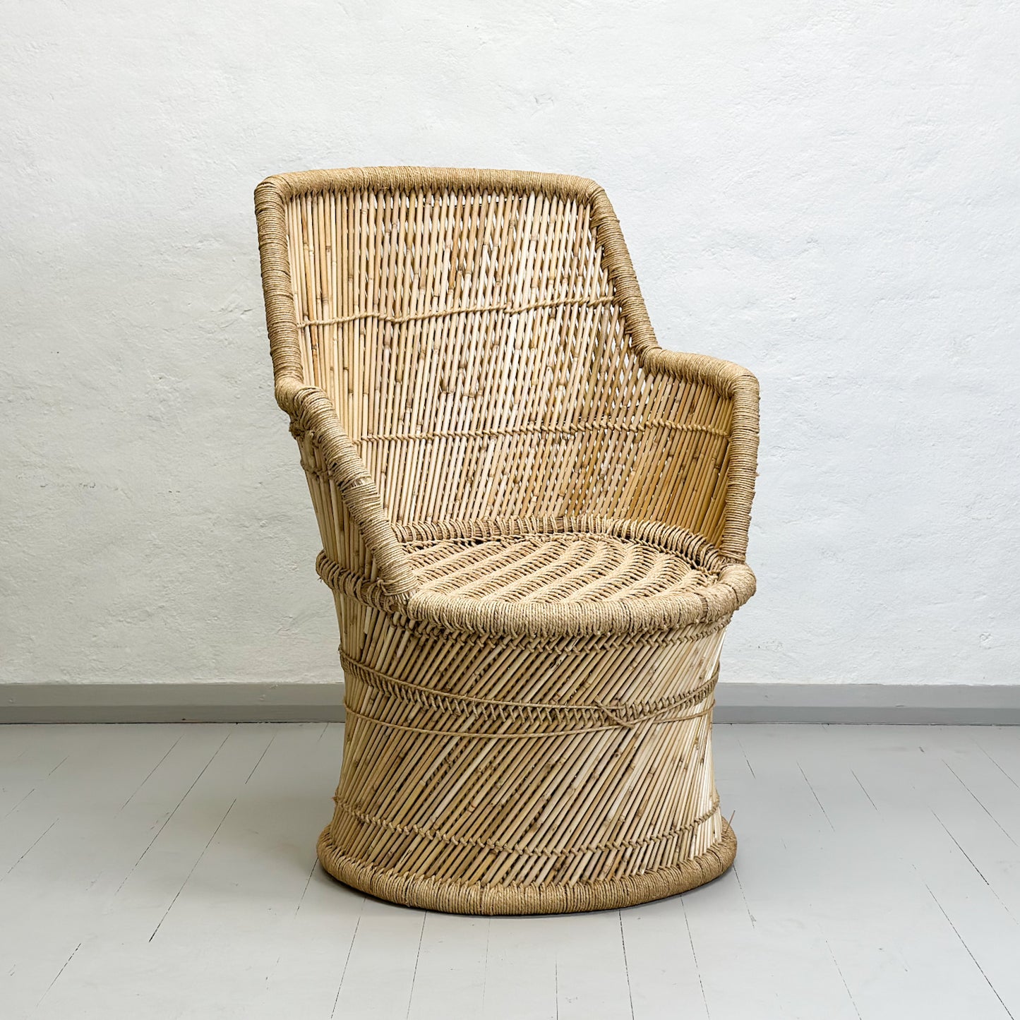 Mudda Chair