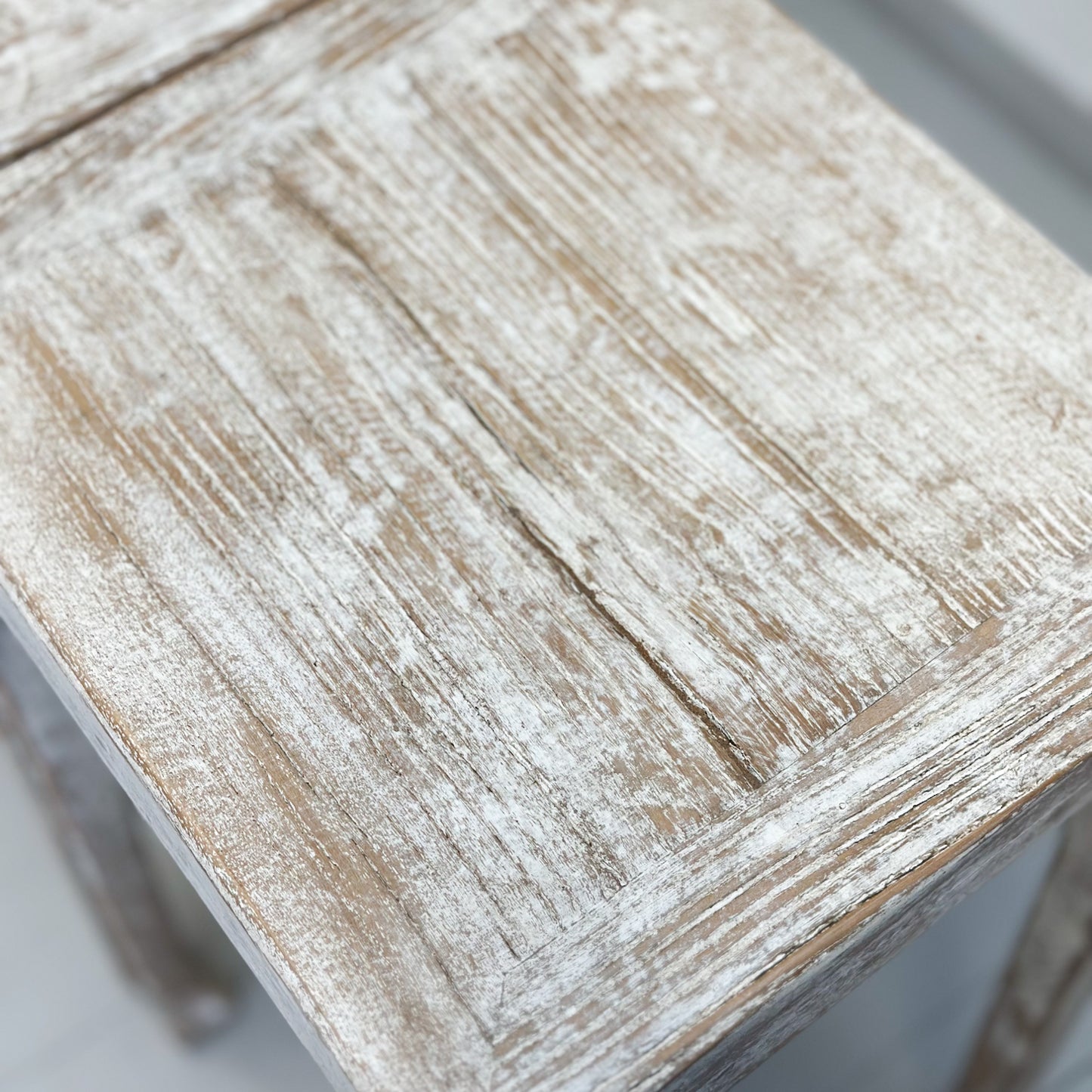 Distressed White Vase Table