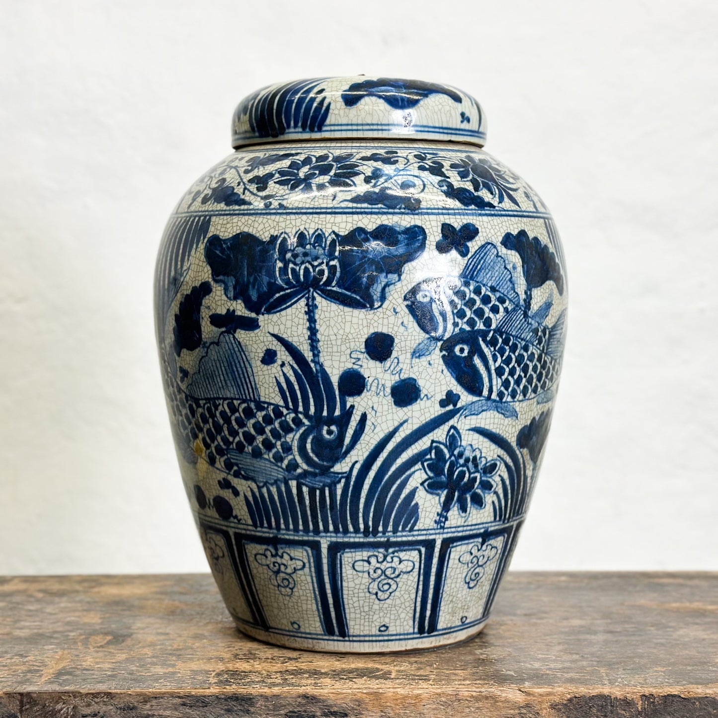 Large Fish Porcelain Melon Jar
