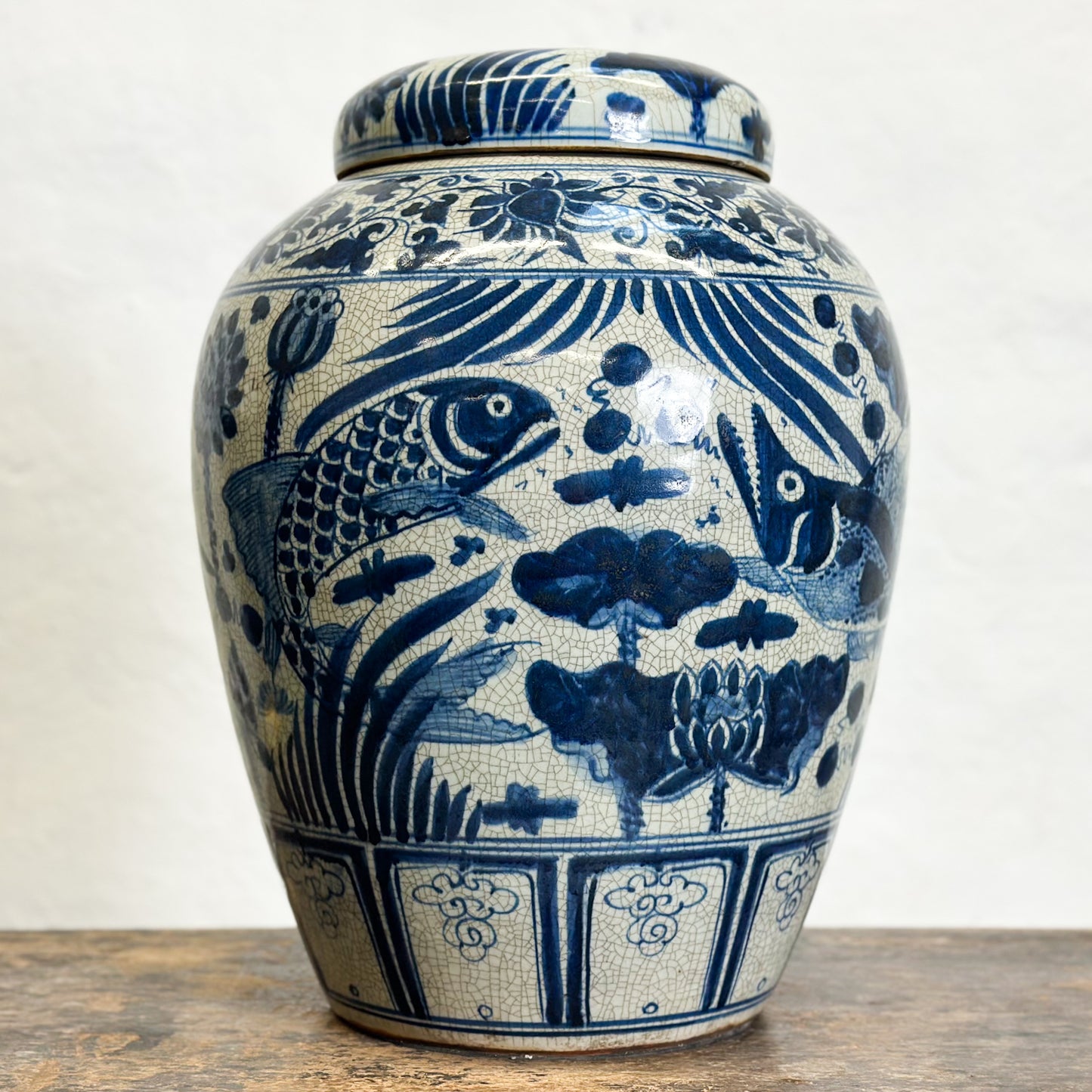Large Fish Porcelain Melon Jar