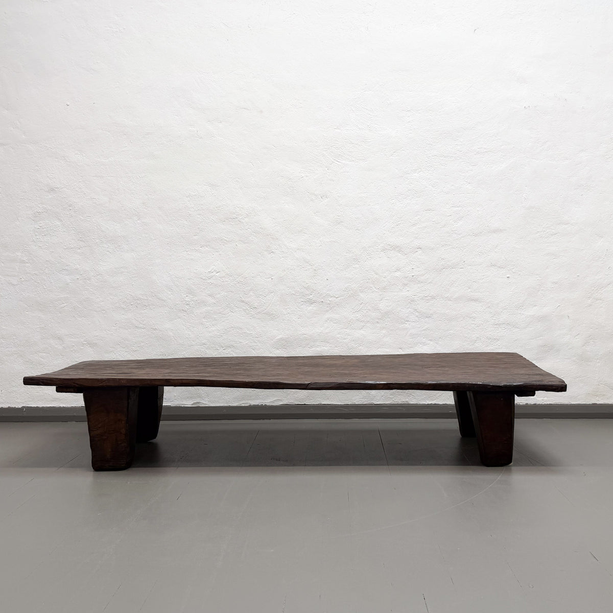 Naga Table