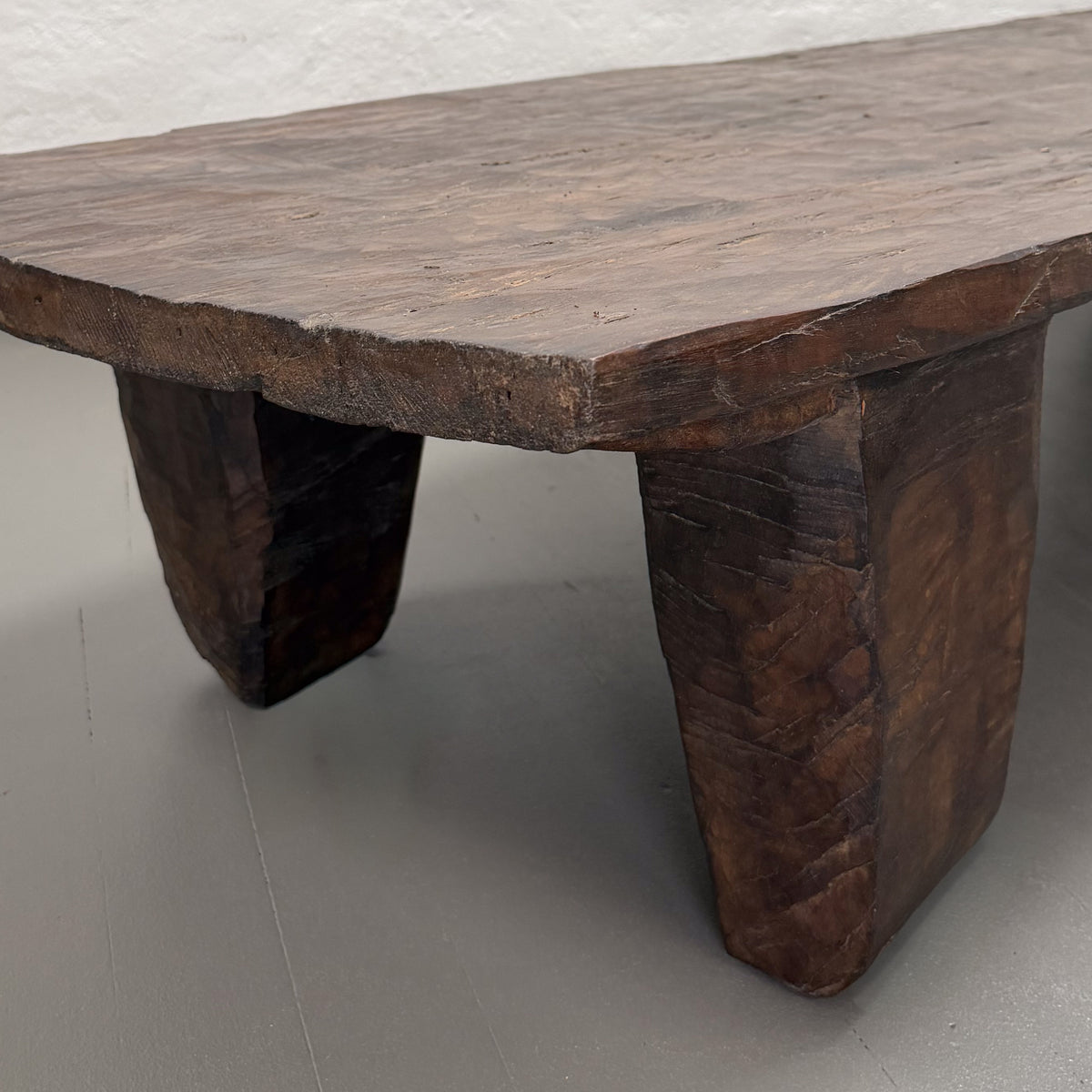 Naga Table