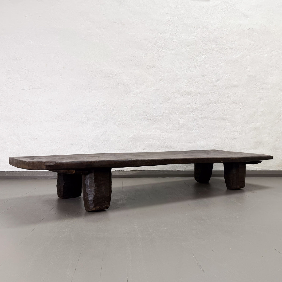 Naga Table