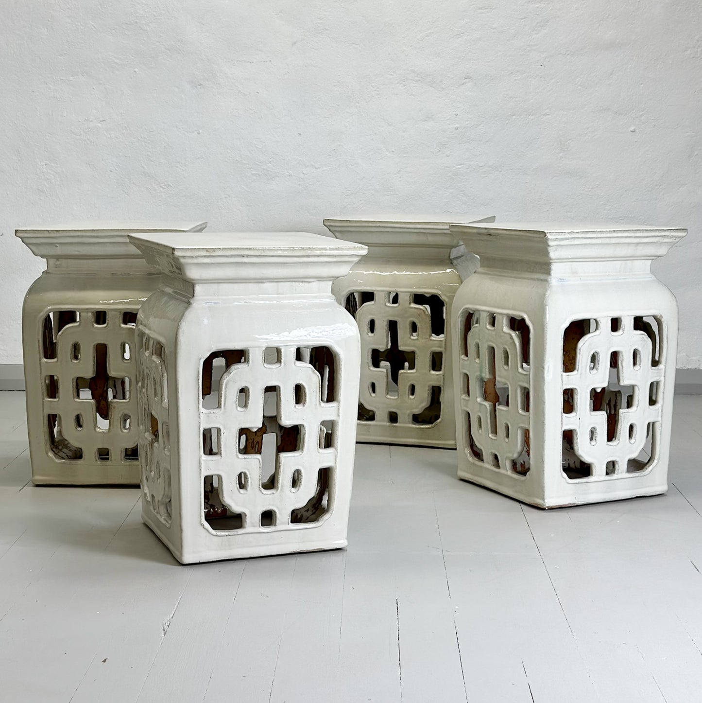 Square Porcelain Lattice Stool