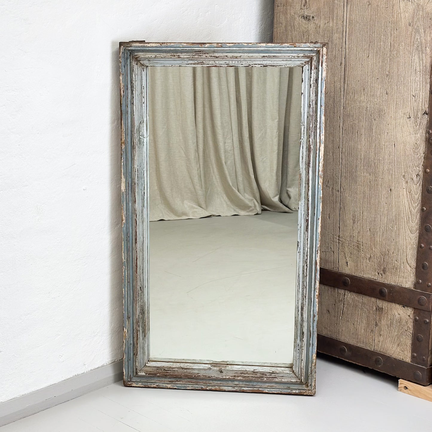 Distressed-Vintage-Indian-Mirror-Light-Blue-Teak1