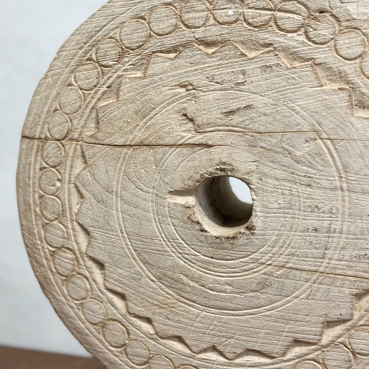 Bleached-Teak-Indian-Wheel-on-Stand3