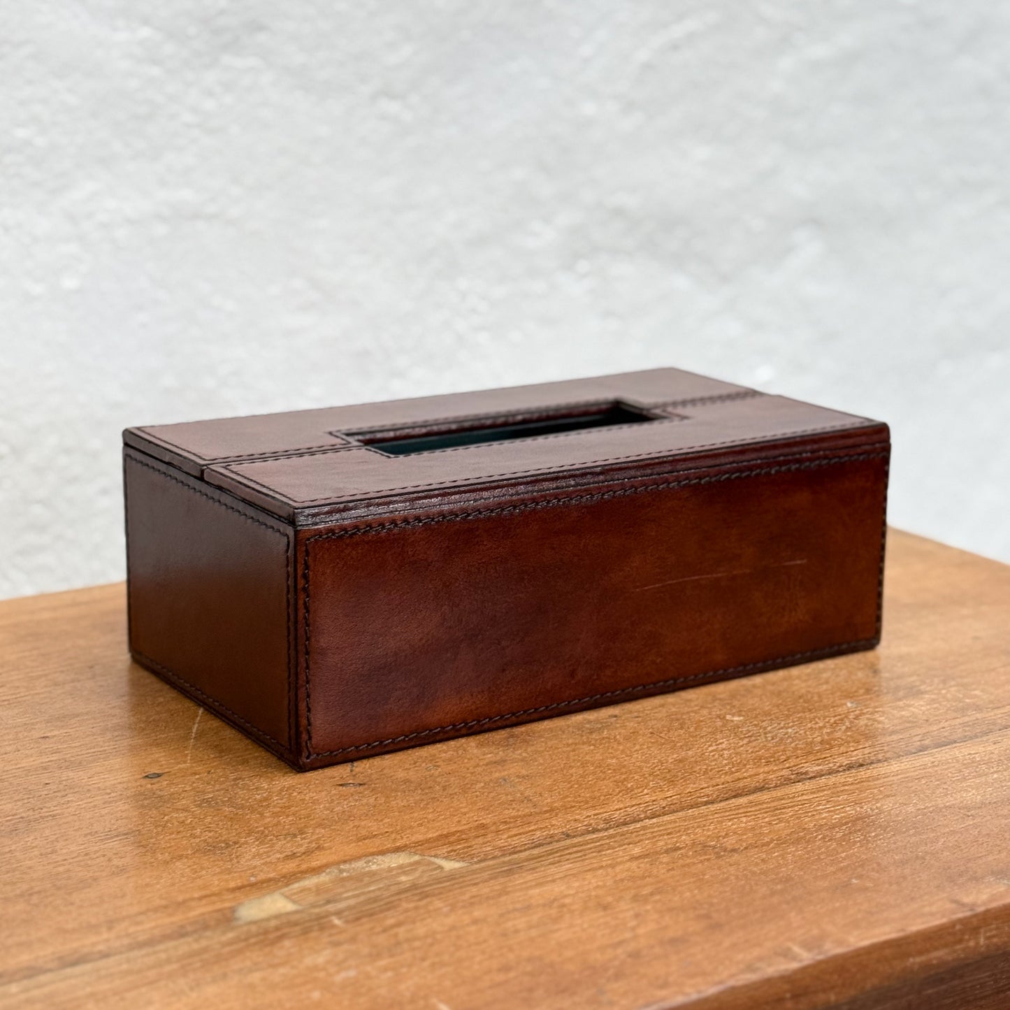 Simple Leather Tissue Box