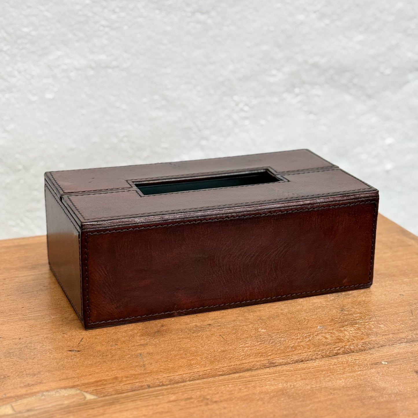 Simple Leather Tissue Box