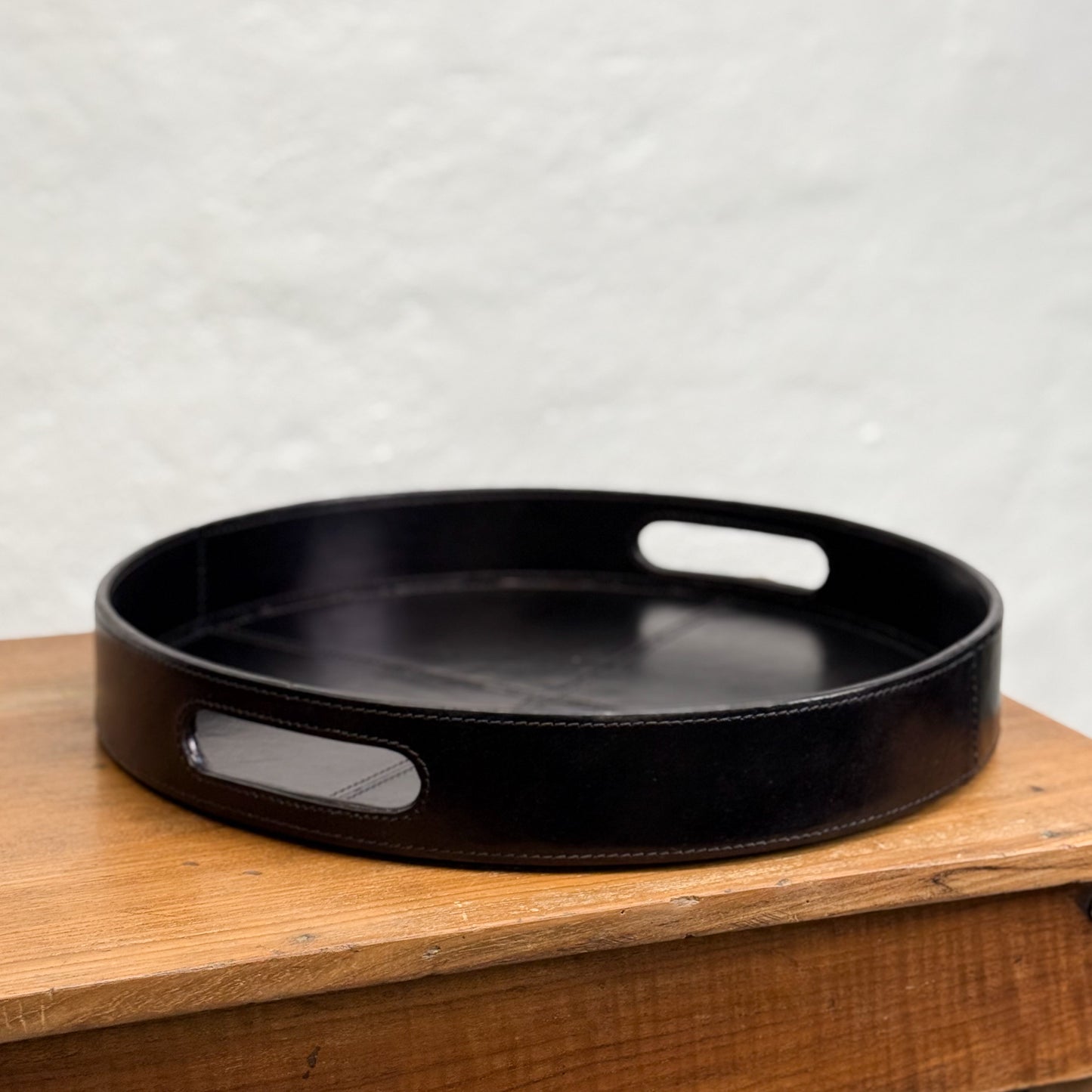 Black Round Leather Tray