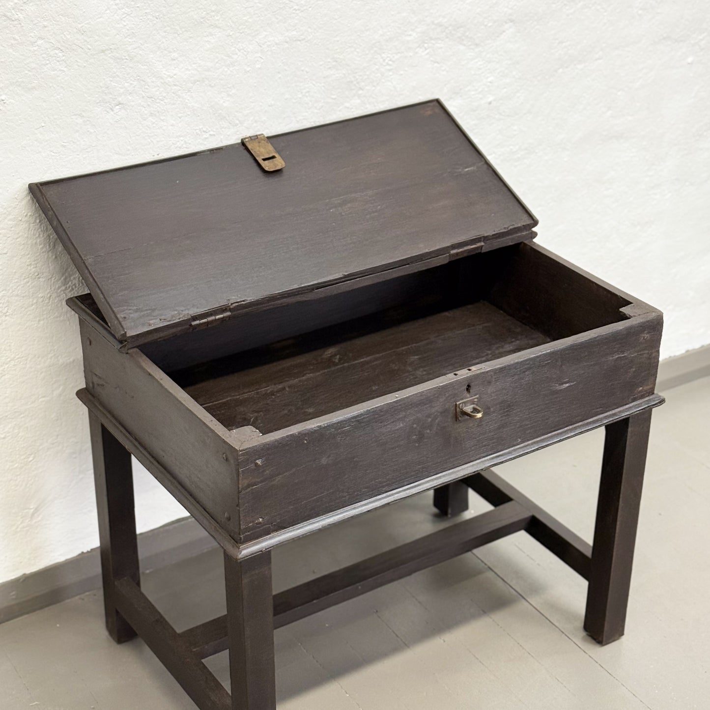 Lift Top Writing Table I