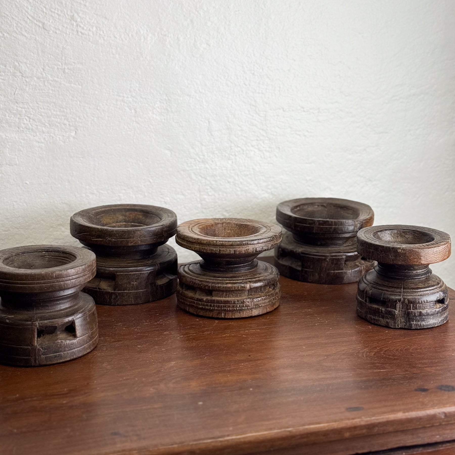 Round Seeder Candle Stand