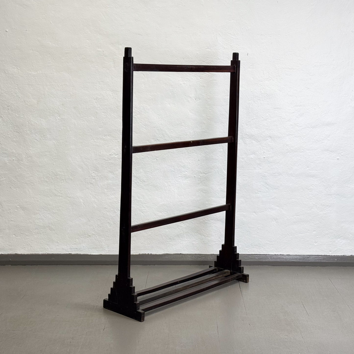Timber Towel Rack